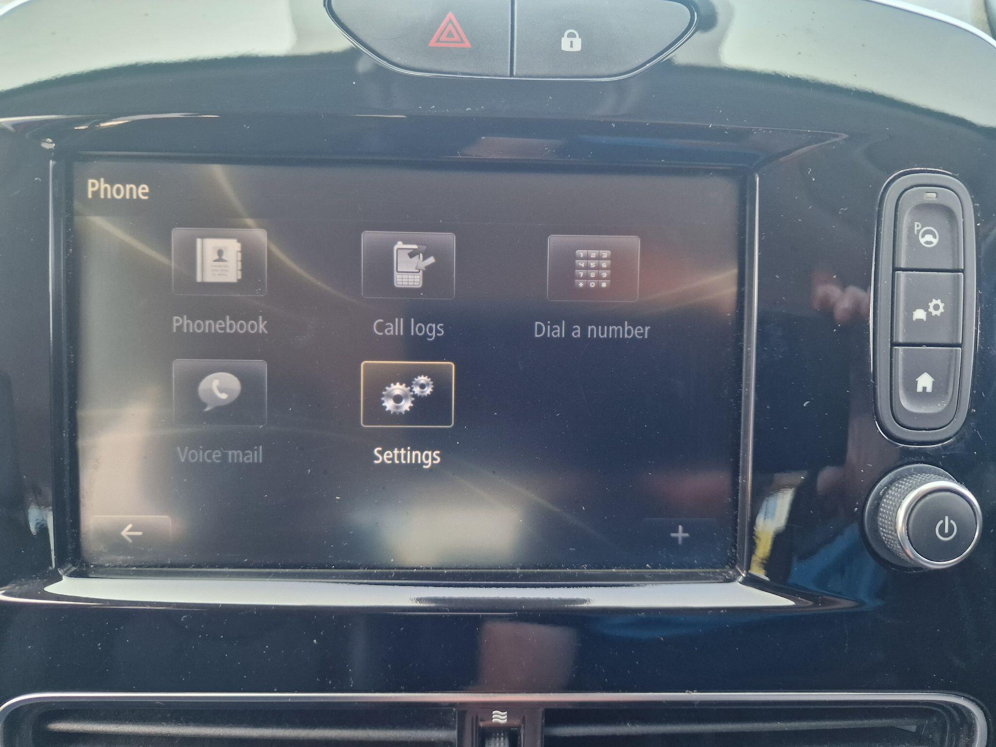 Renault Clio view 45