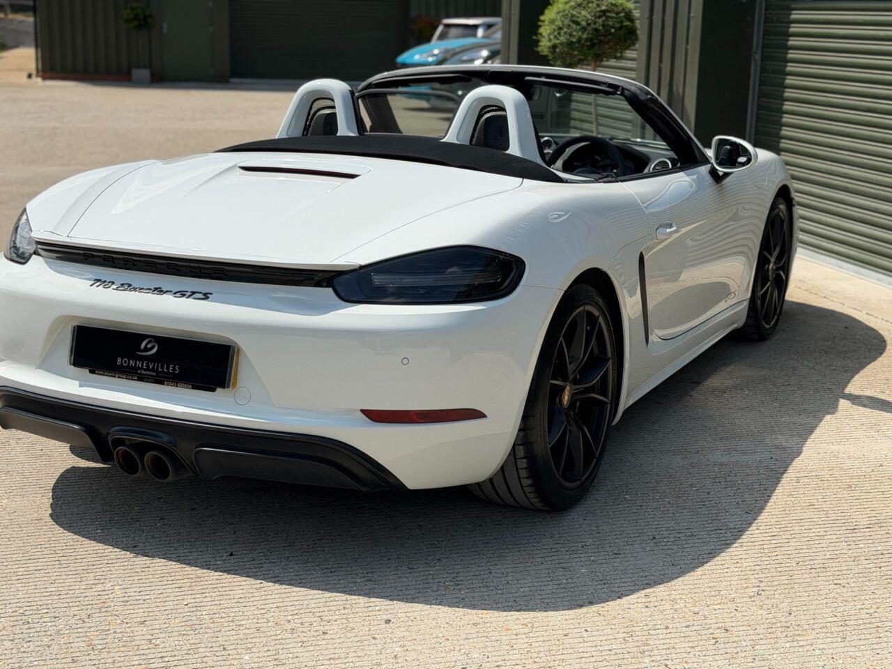 Porsche 718 Boxster view 20