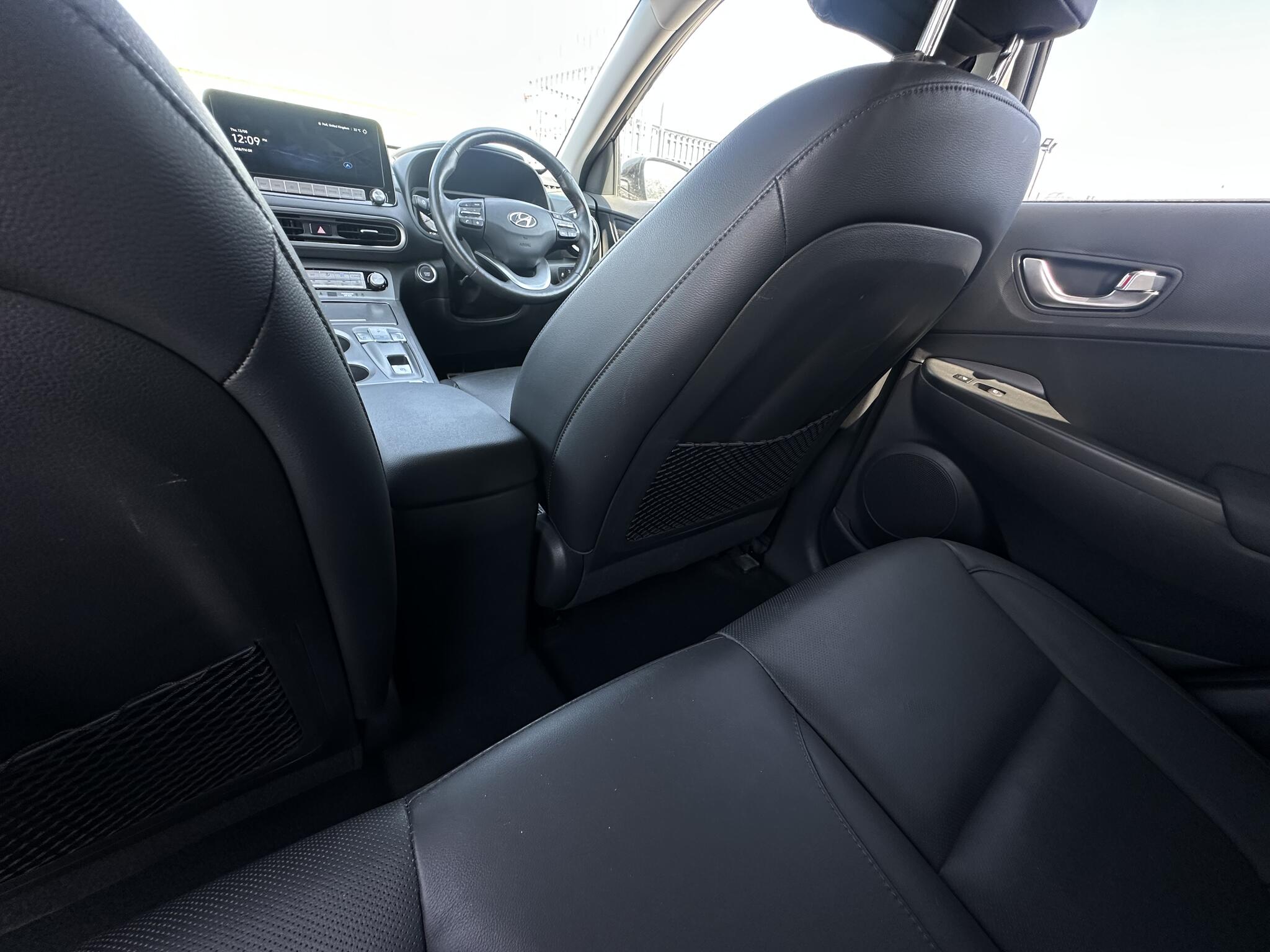 Hyundai Kona view 36