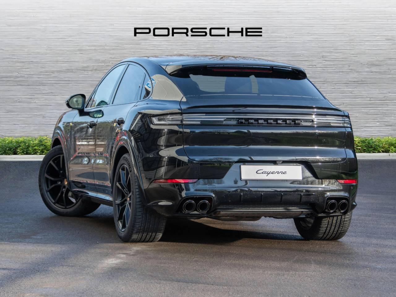 Porsche Cayenne view 3