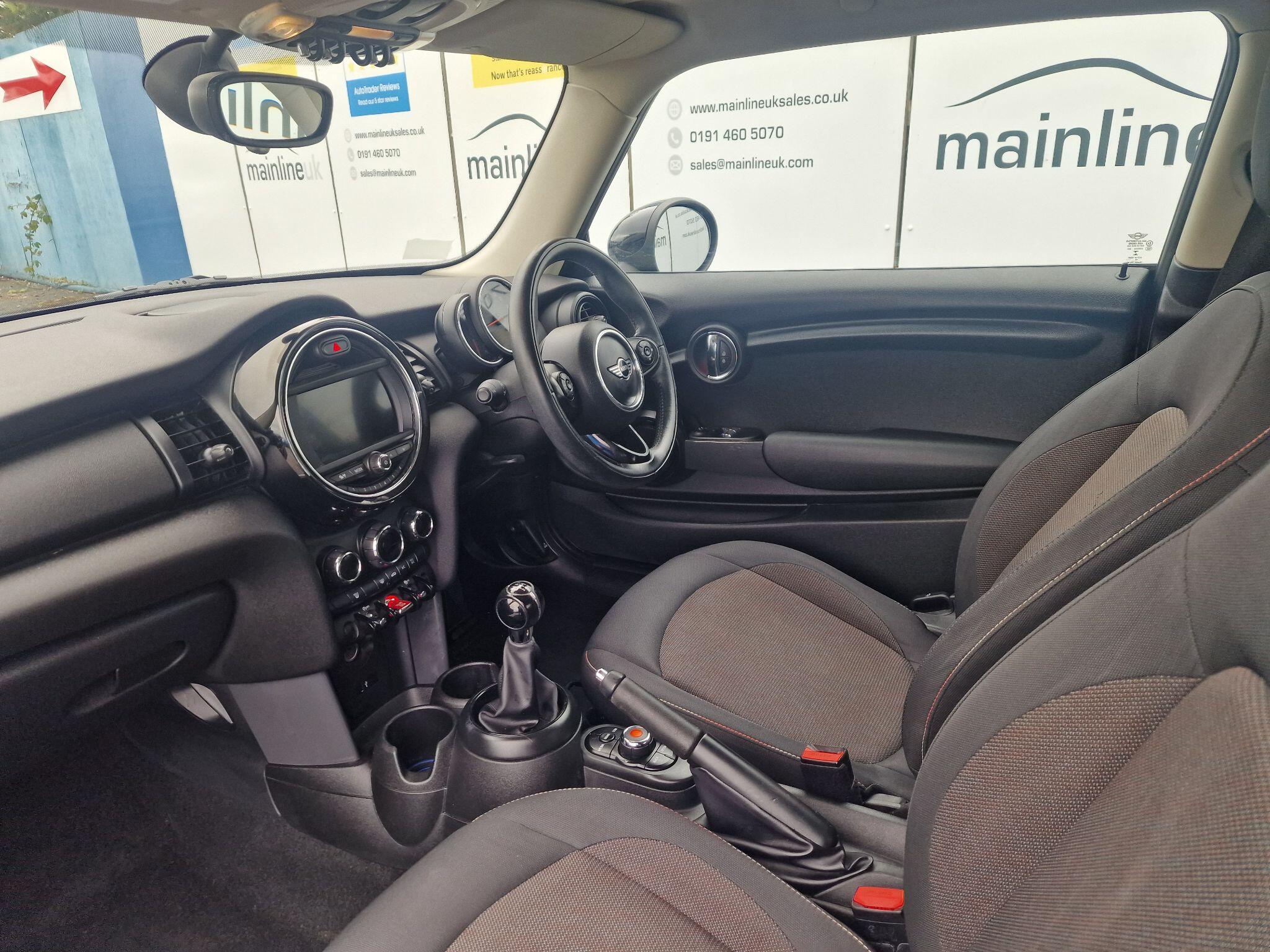 Mini Hatch view 47