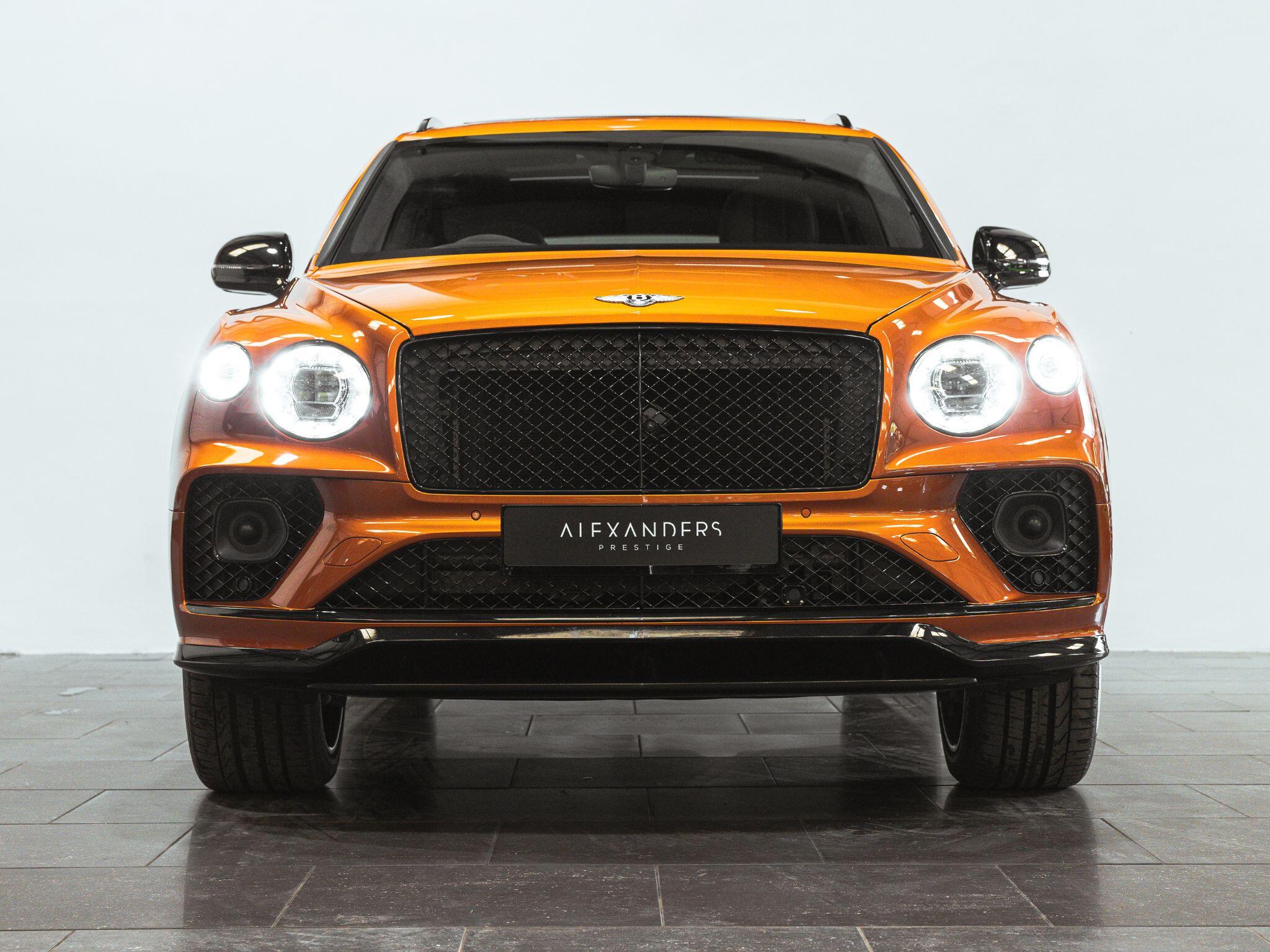 Bentley Bentayga view 10