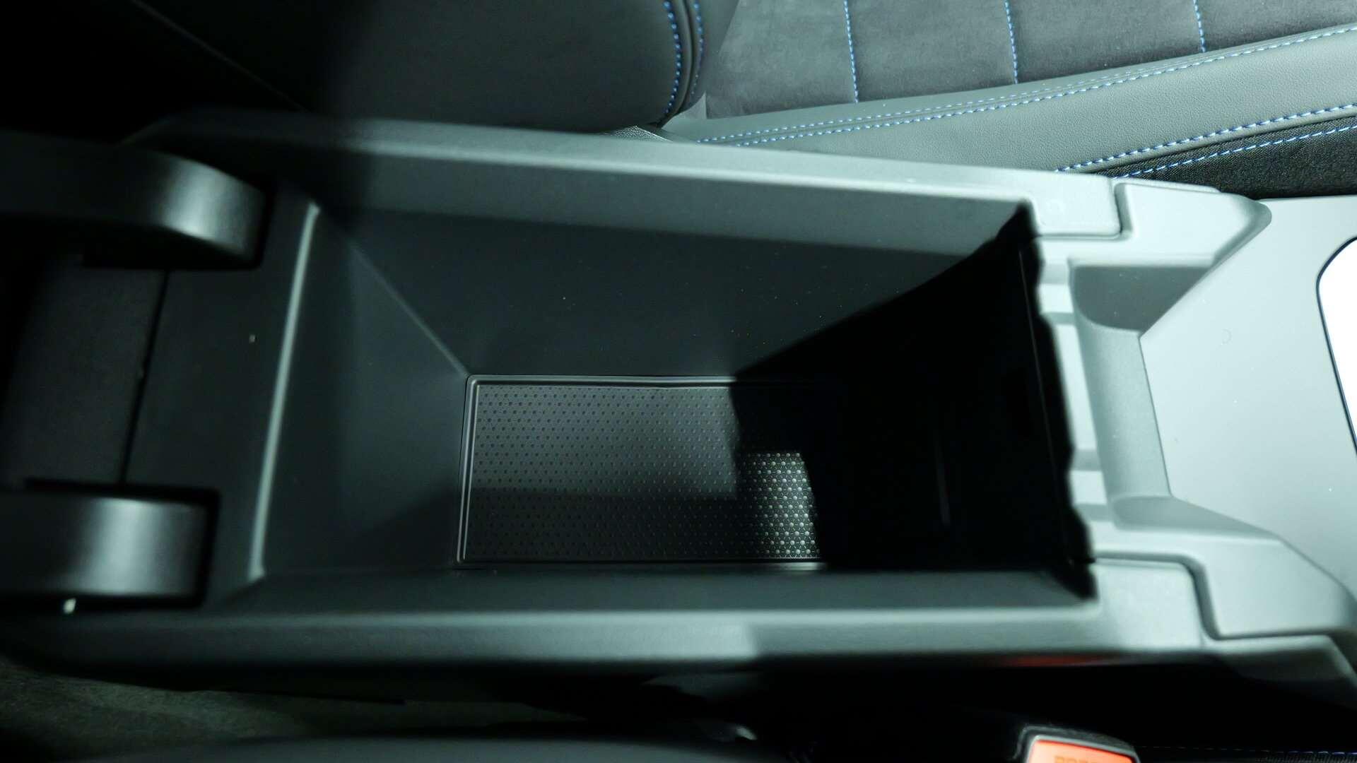 BMW 1 Series view 30
