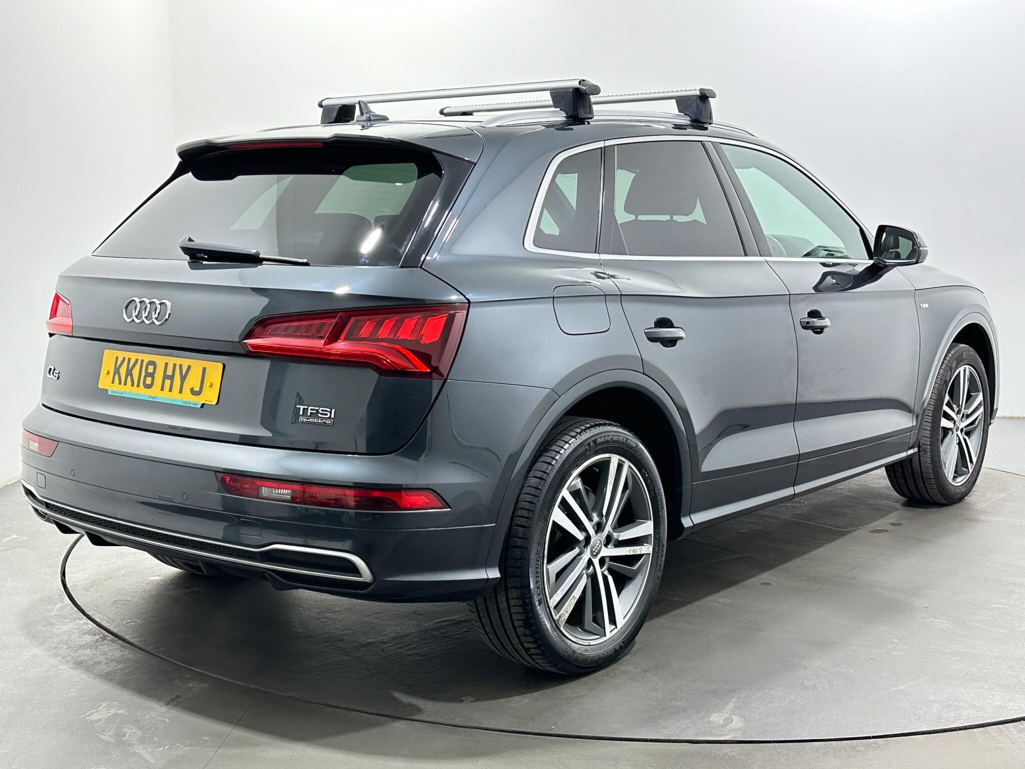 Audi Audi Q5 view 8