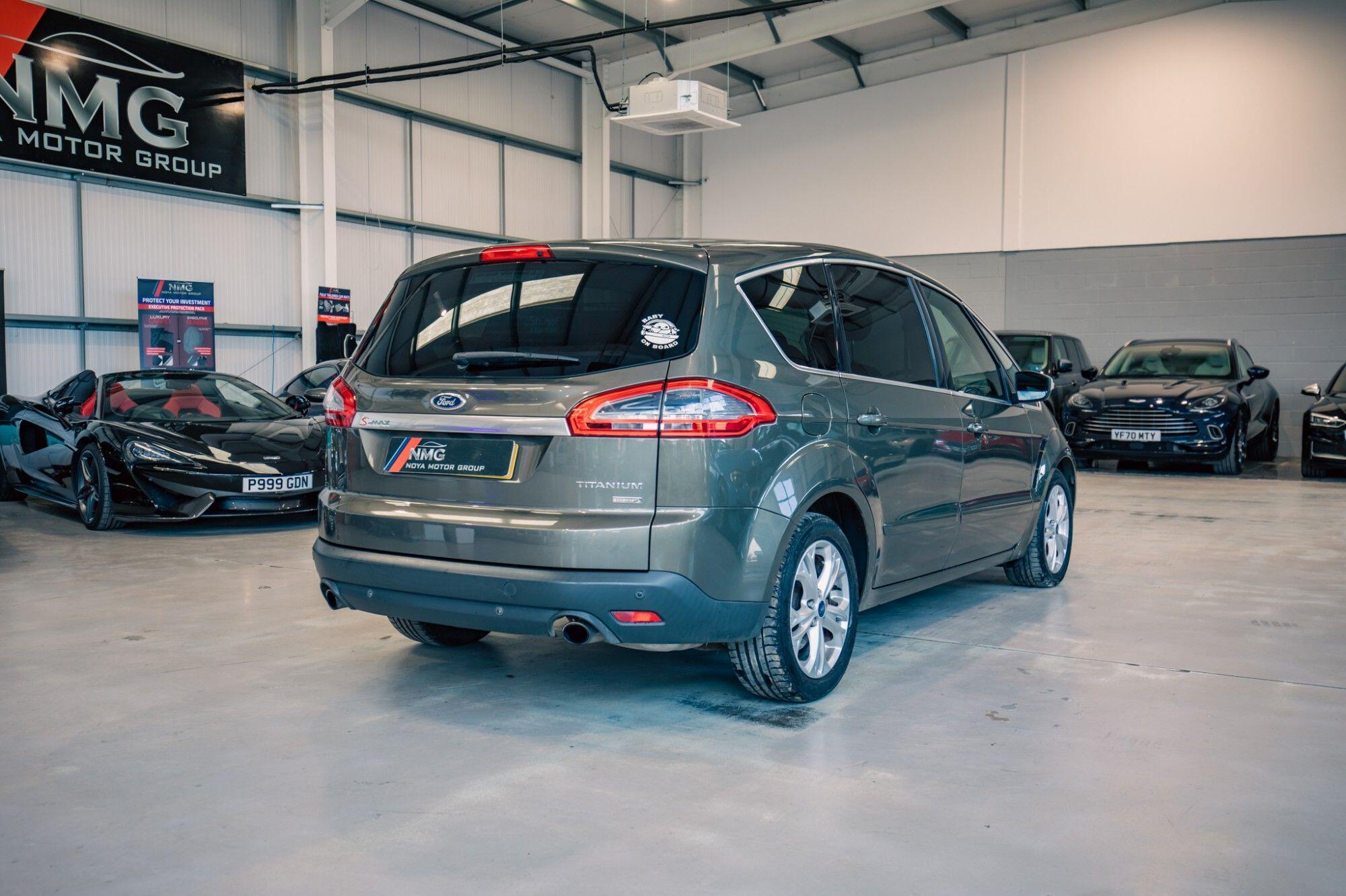 Ford S-Max view 32