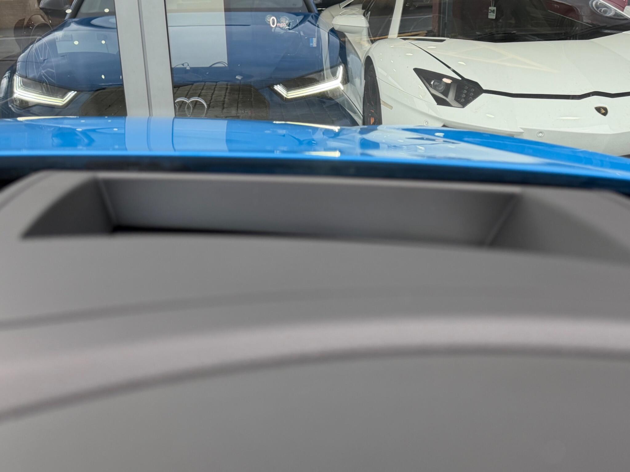 Audi RS6 Avant view 27
