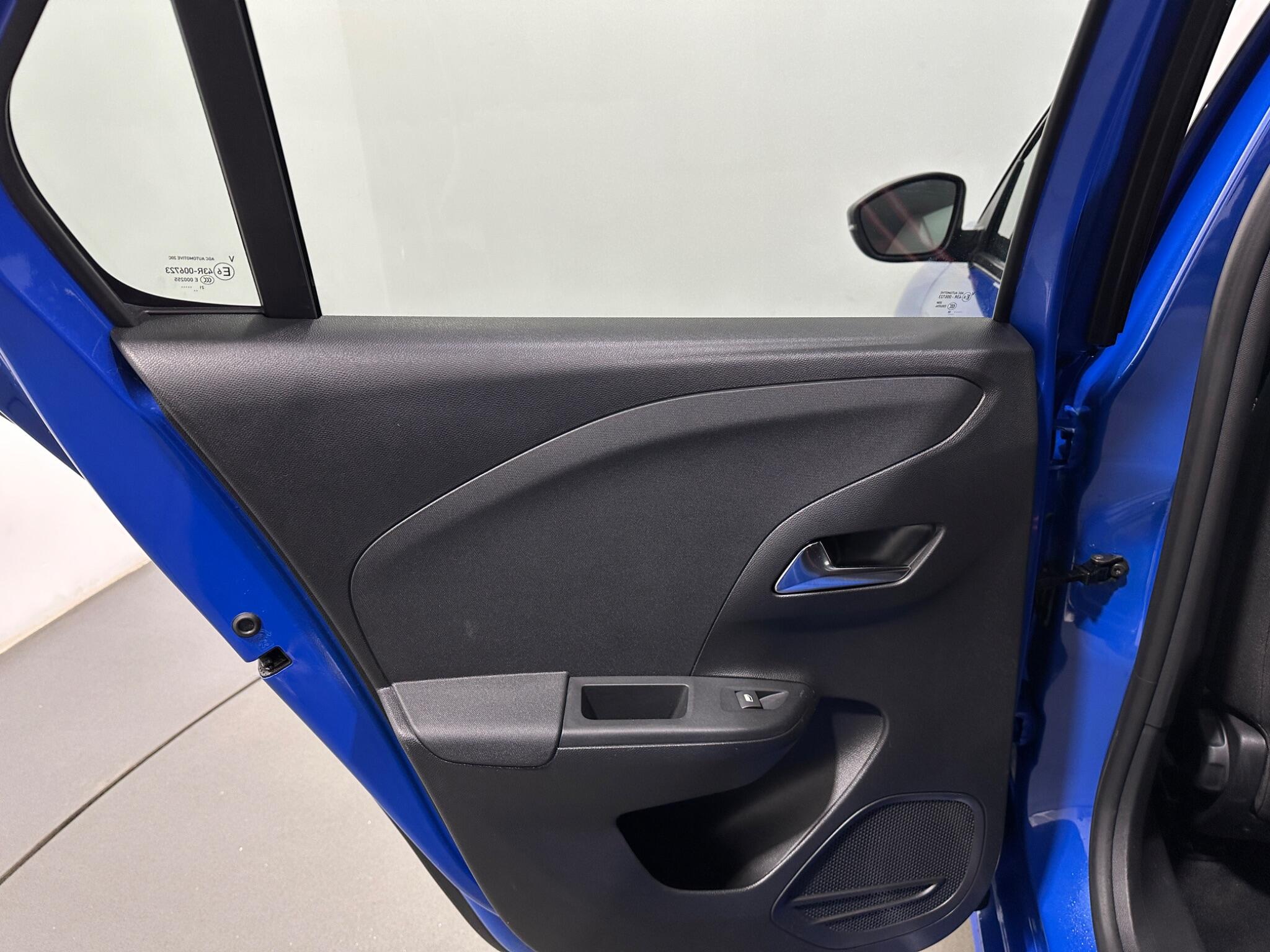 Vauxhall Corsa view 39