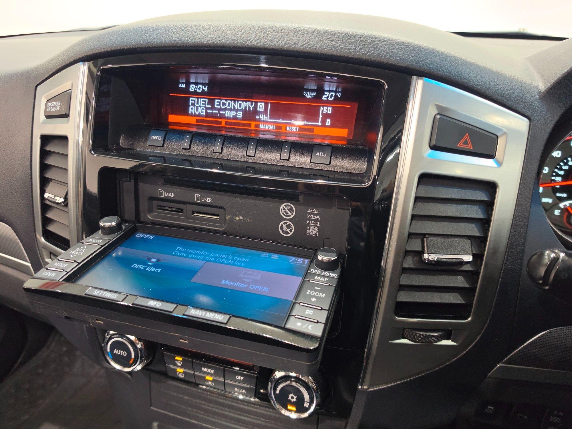Mitsubishi Shogun view 101