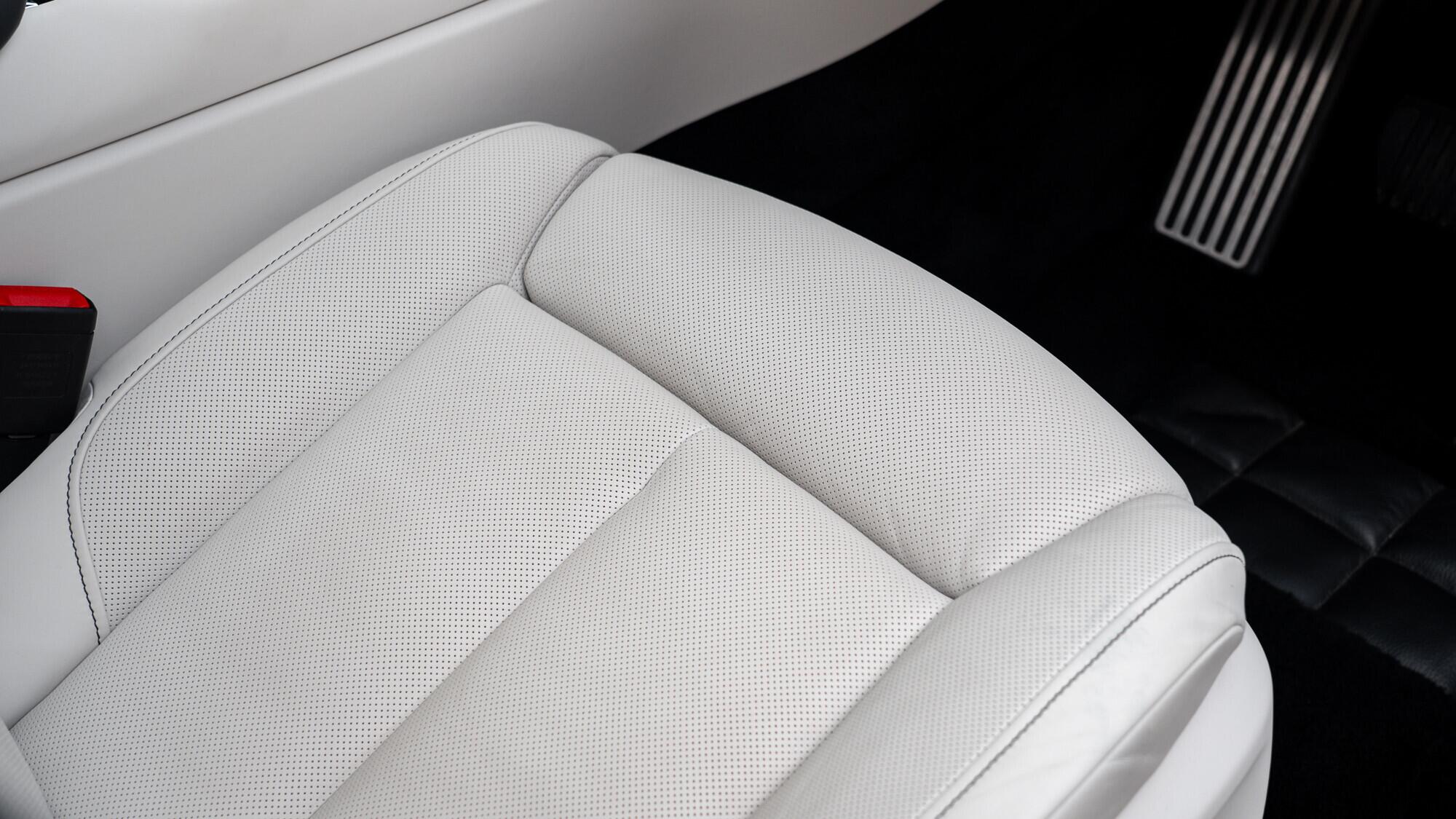 Rolls-Royce Cullinan view 43