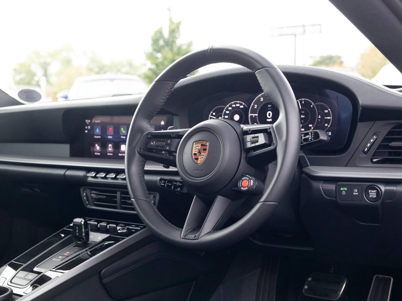 Porsche 911 view 76
