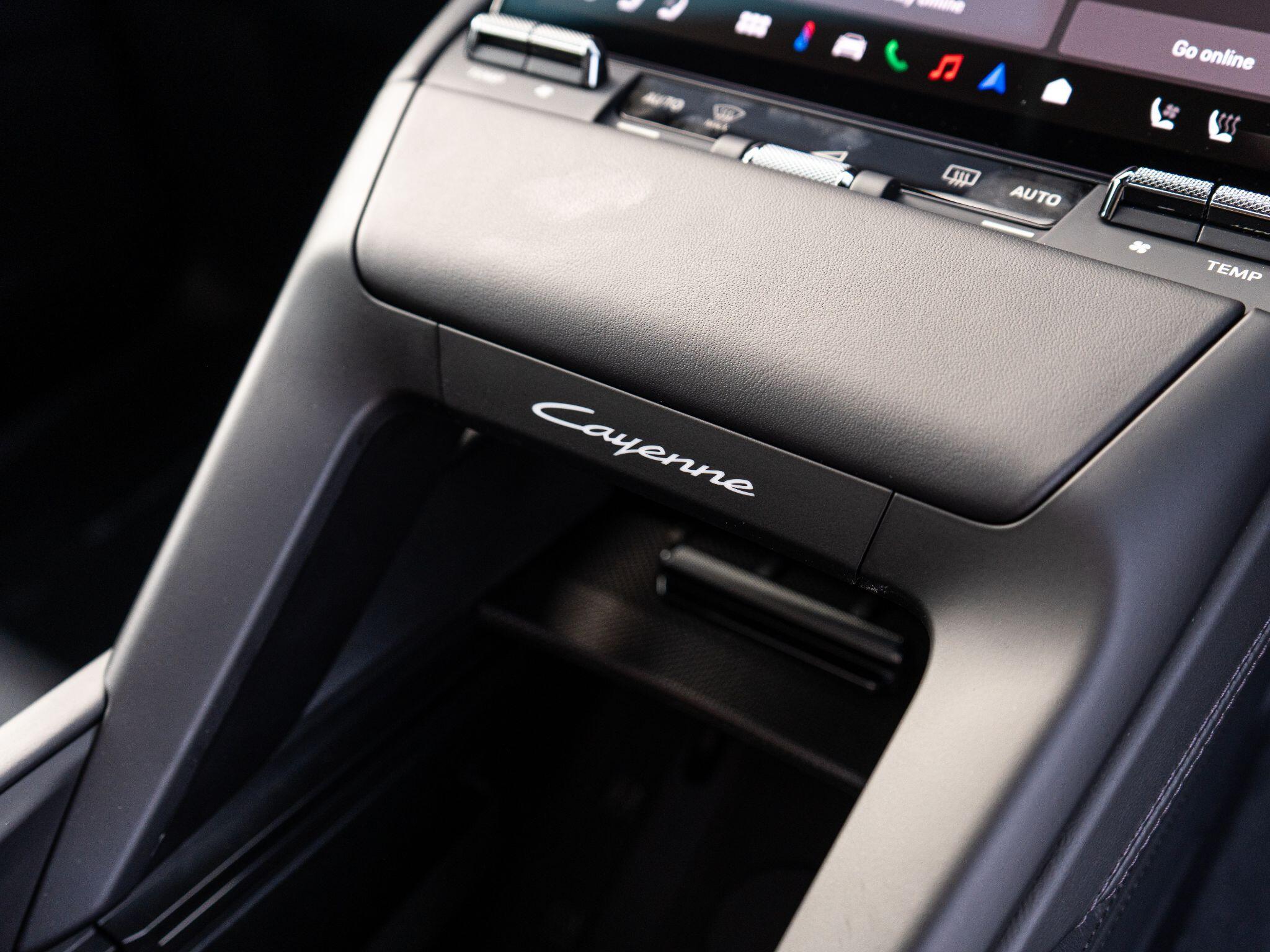 Porsche Cayenne view 40