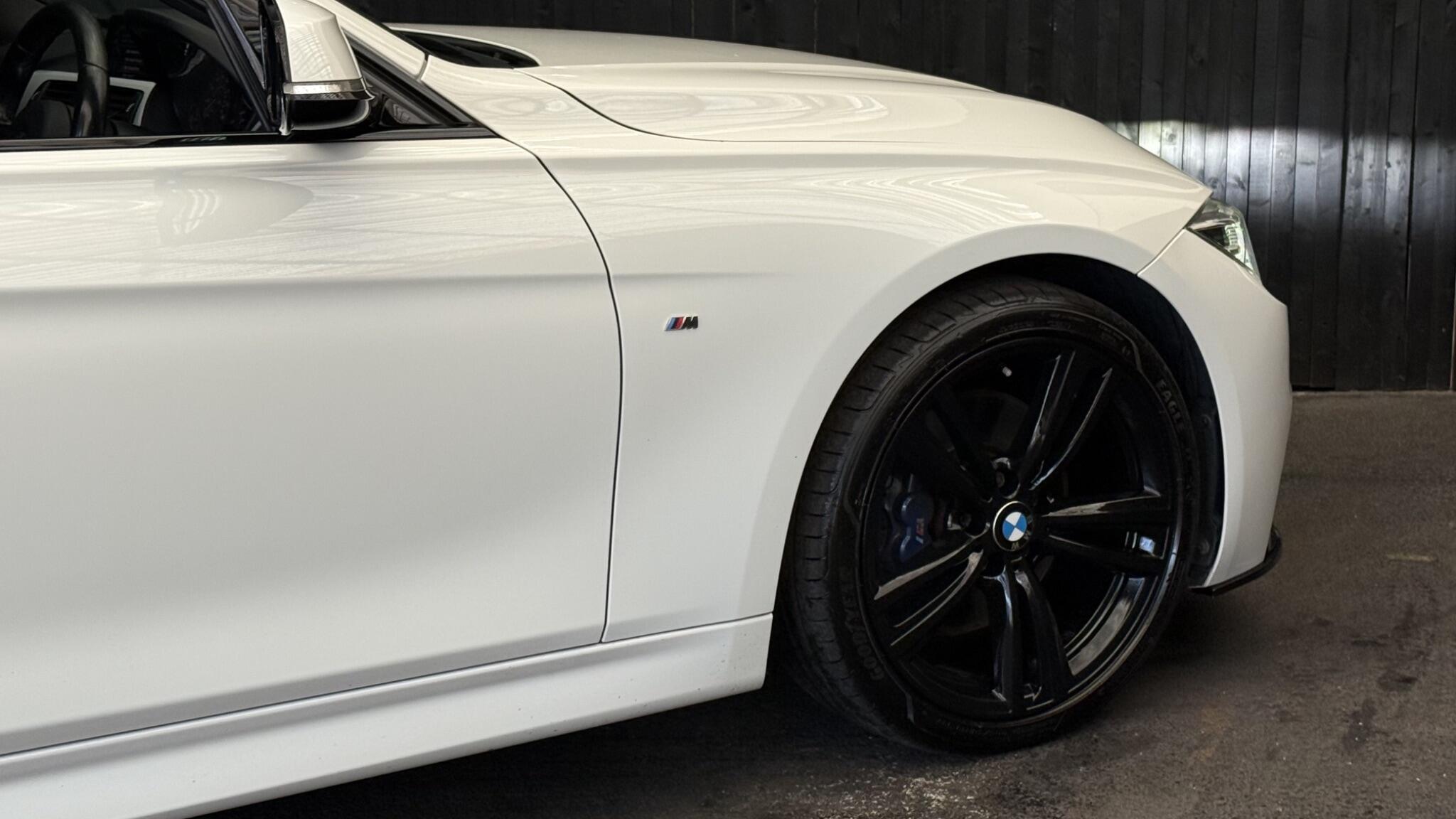 BMW 3 Series view 14