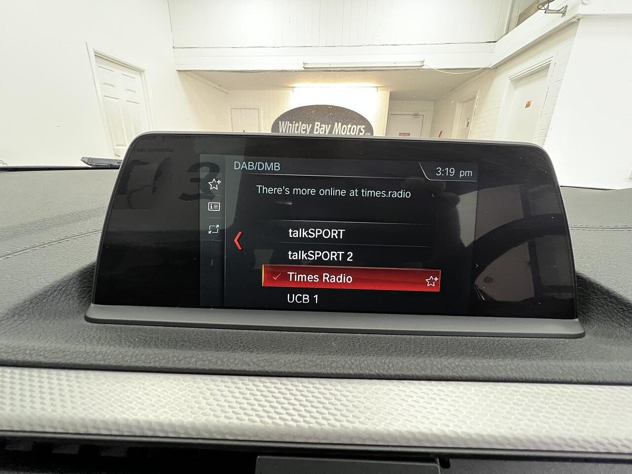 BMW 1 Series view 11