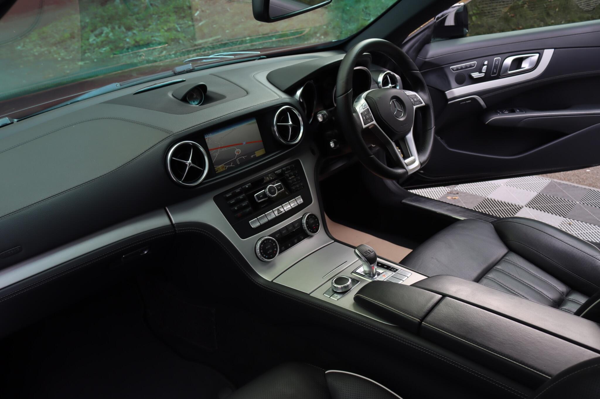 Mercedes-Benz SL view 5