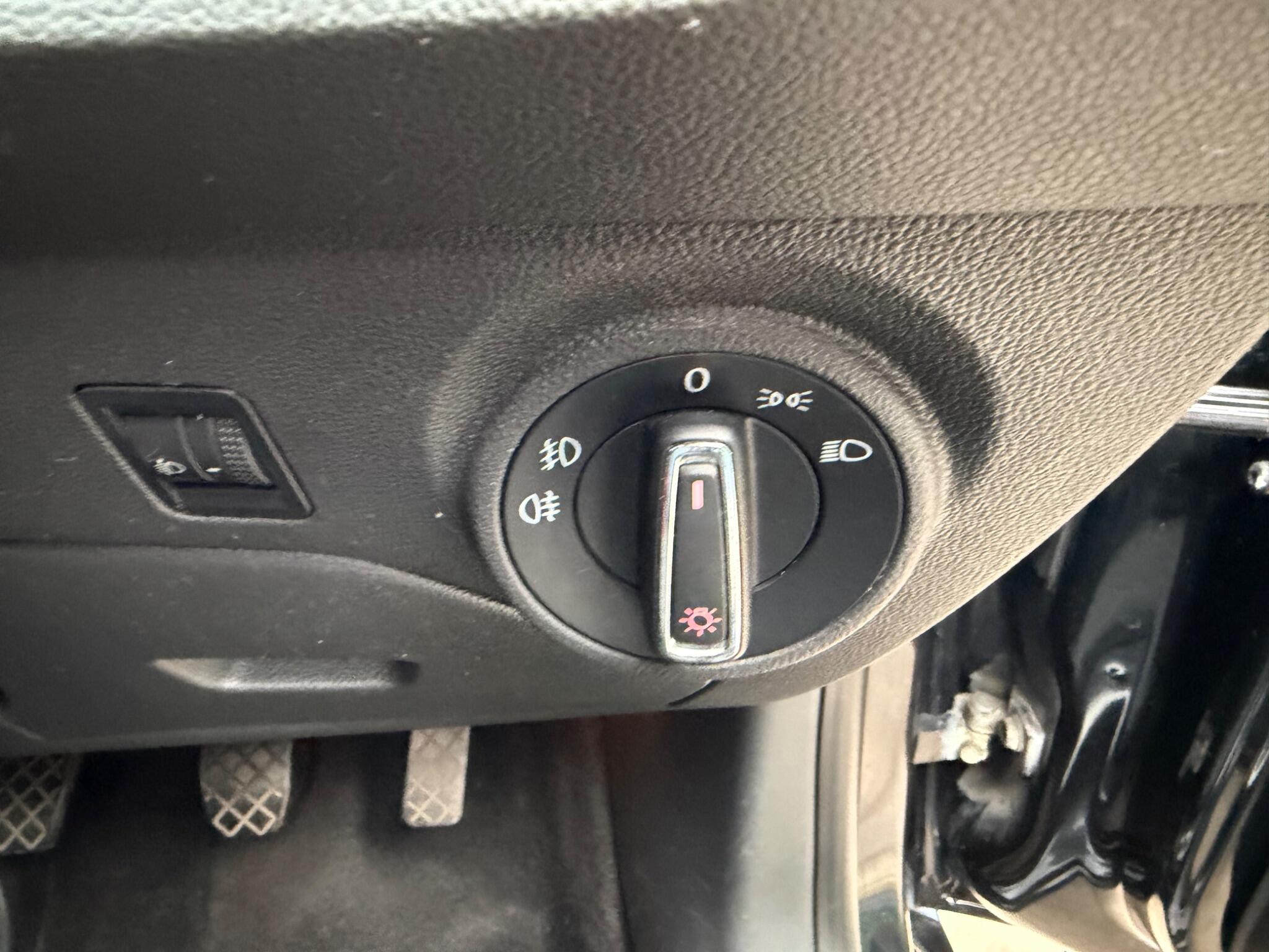 Seat Leon Leon view 26