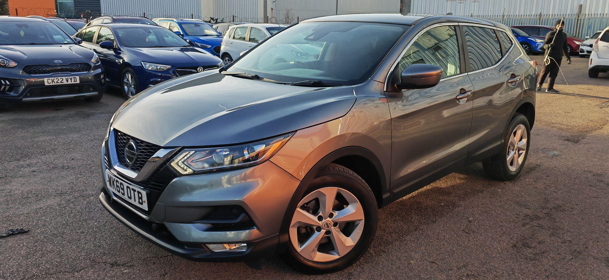 Nissan Qashqai view 2