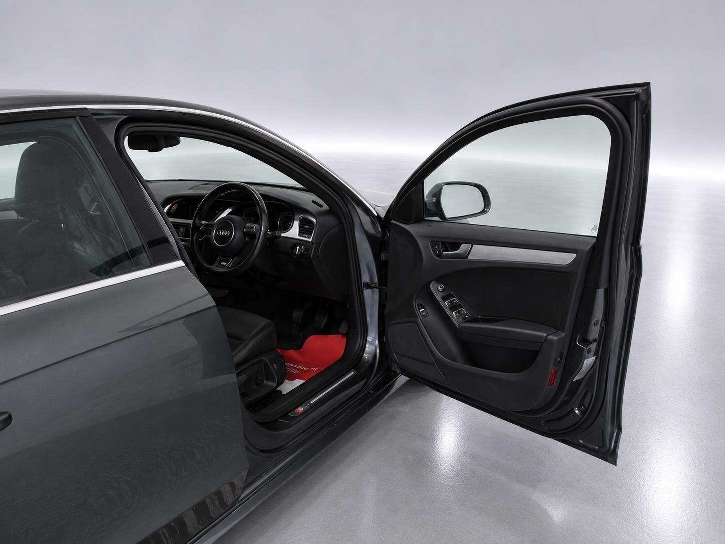 Audi A4 view 22