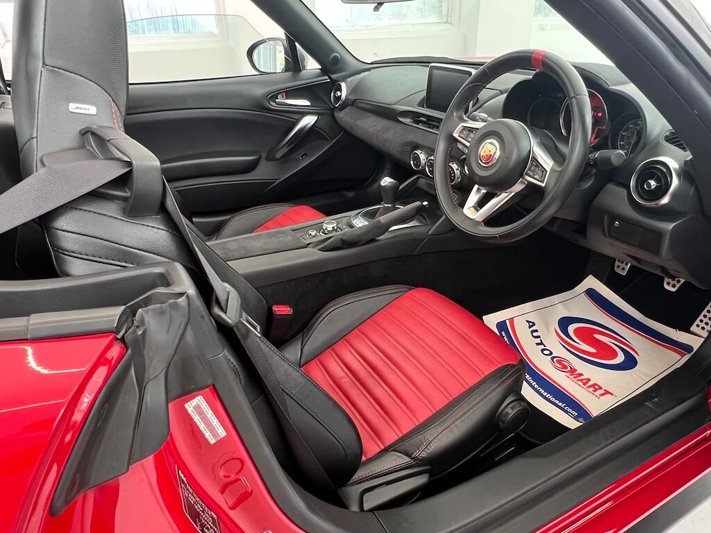 Abarth 124 Spider view 23