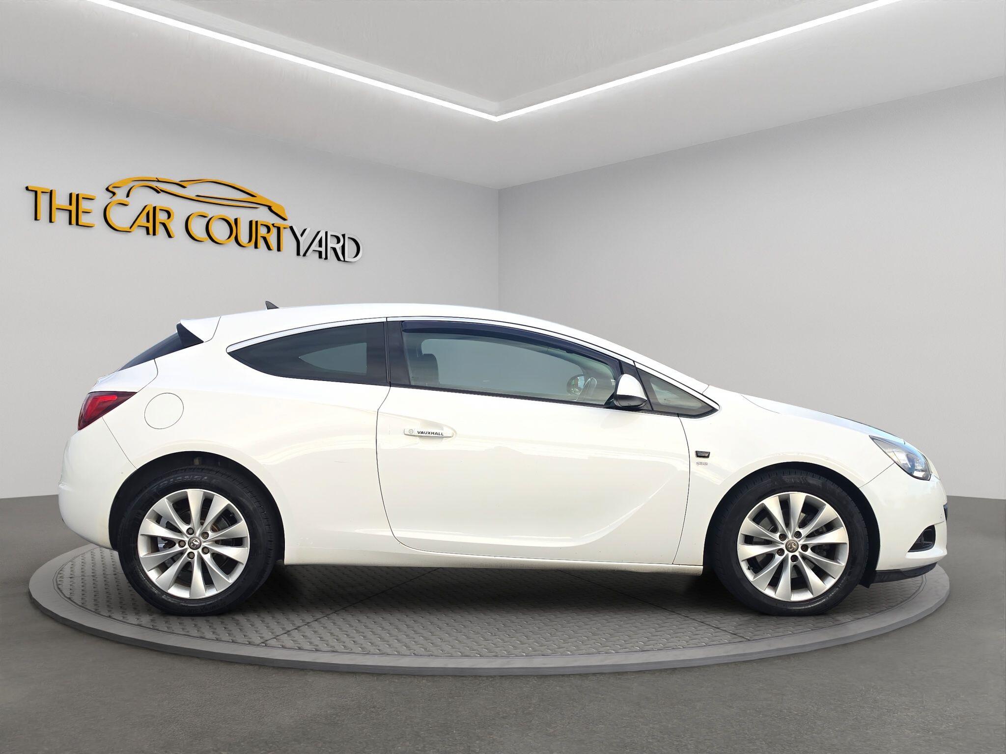 Vauxhall Astra GTC view 7