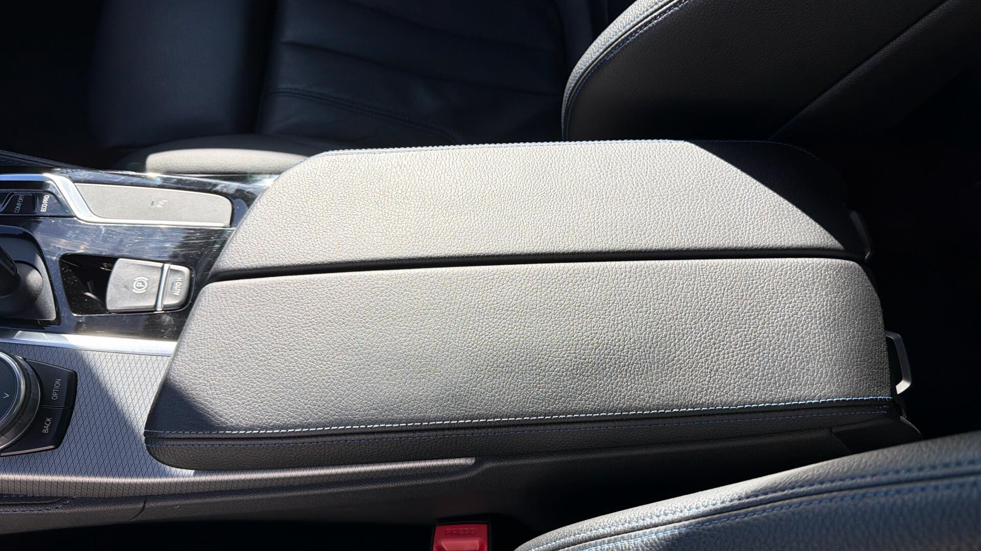 BMW 5 Series view 59