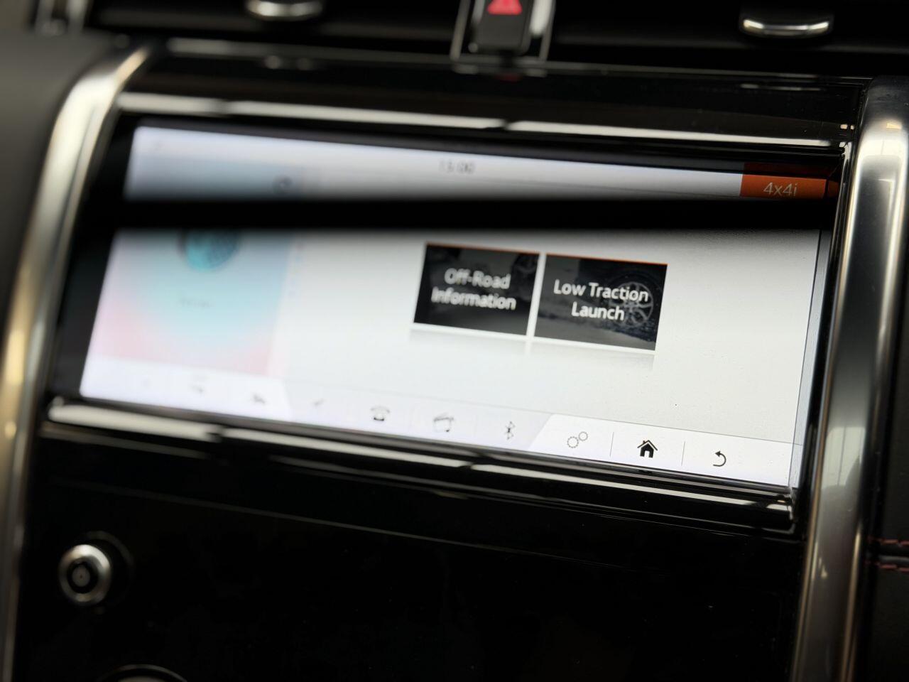 Land Rover Discovery Sport view 52