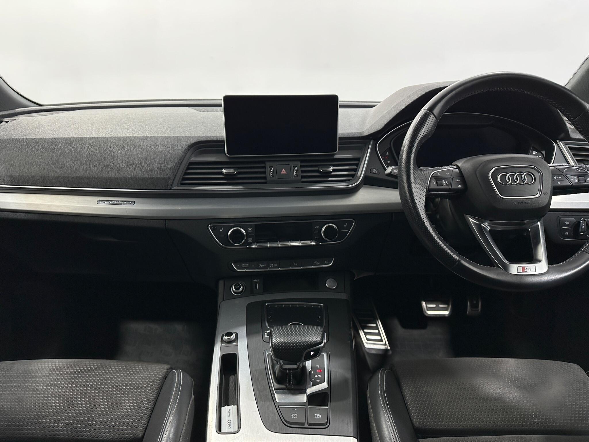 Audi Q5 view 20