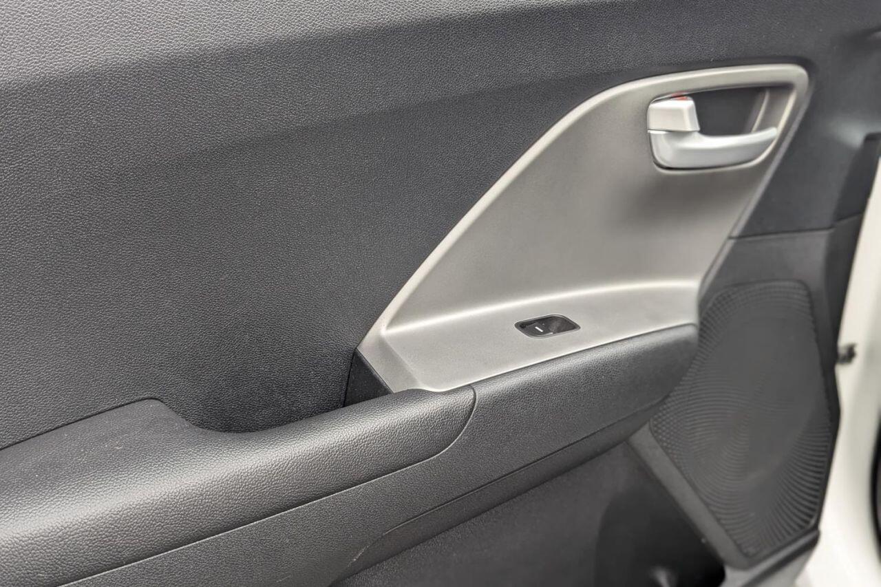 Kia Niro view 30