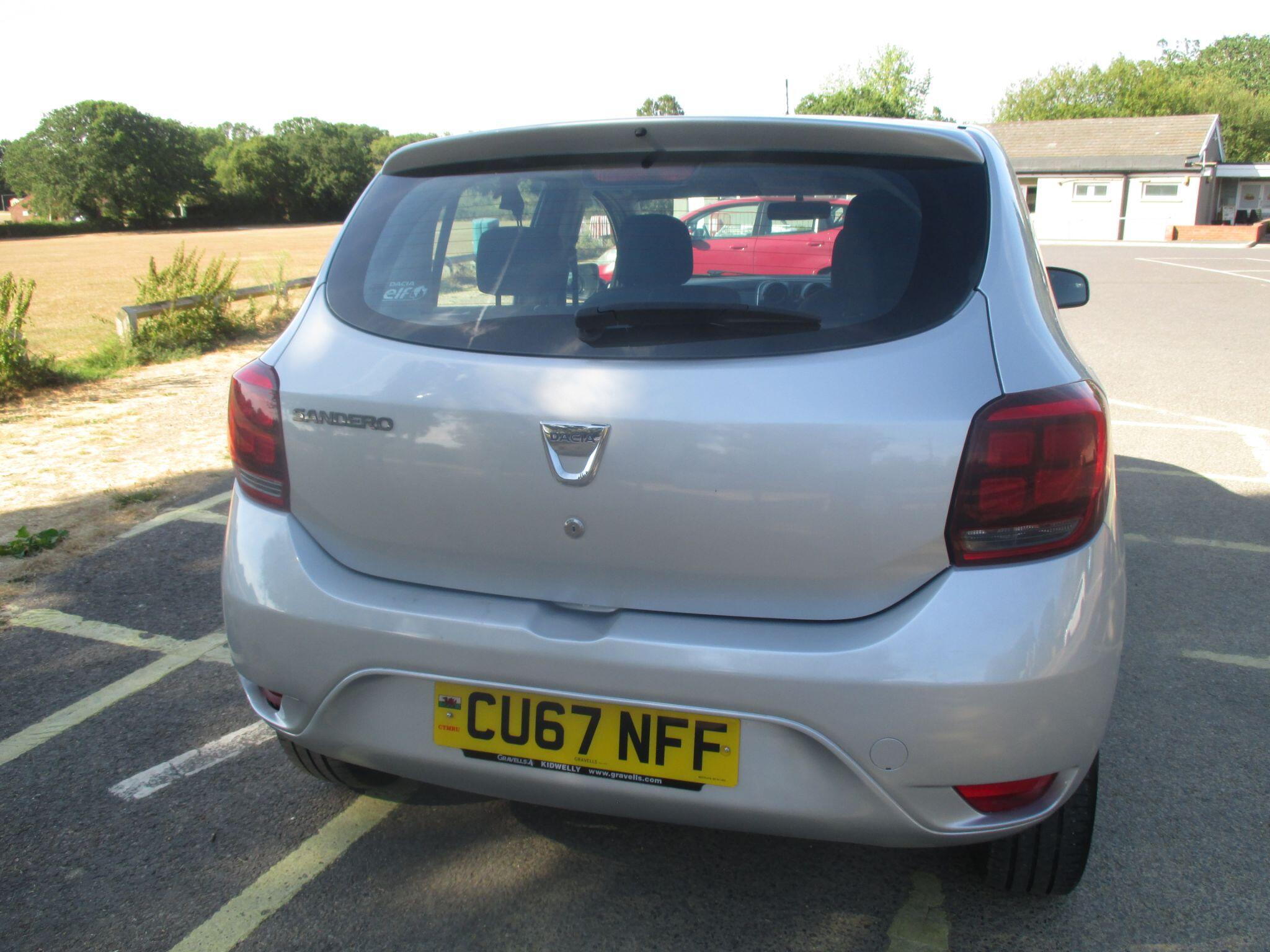 Dacia Sandero view 11