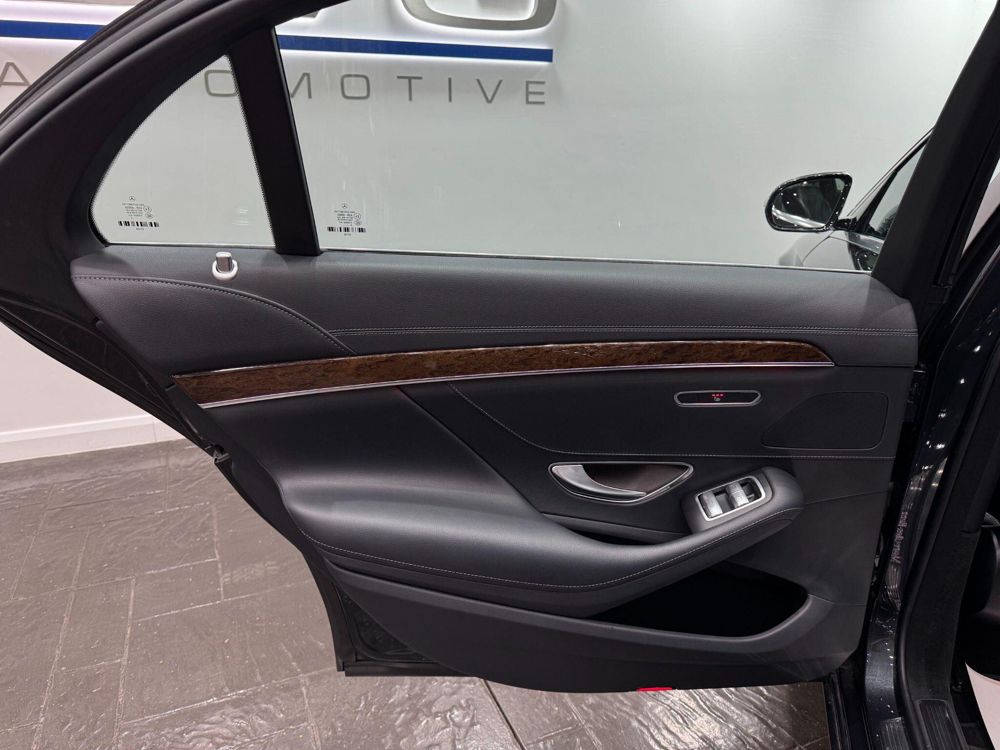 Mercedes-Benz S-Class view 57