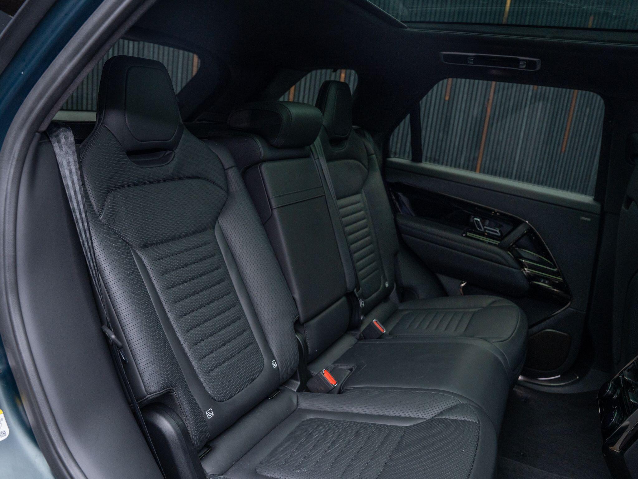 Land Rover Range Rover Sport view 13