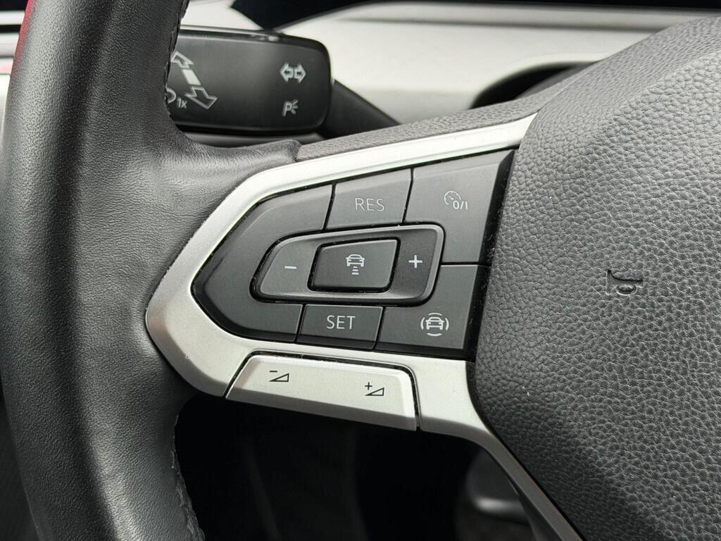 Volkswagen Golf view 26