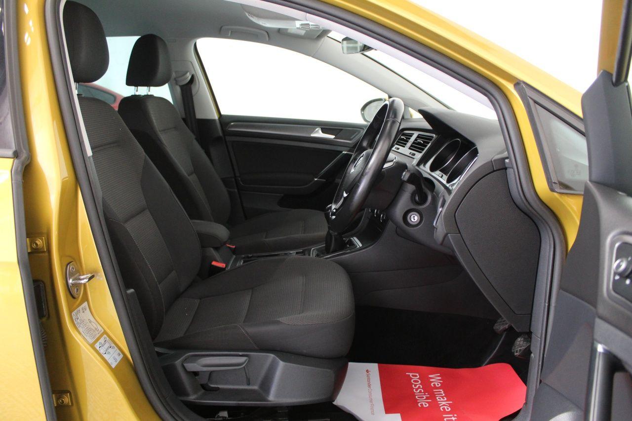 Volkswagen Golf view 30