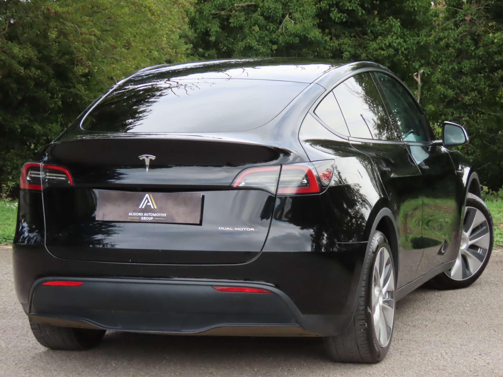 Tesla Model Y view 4