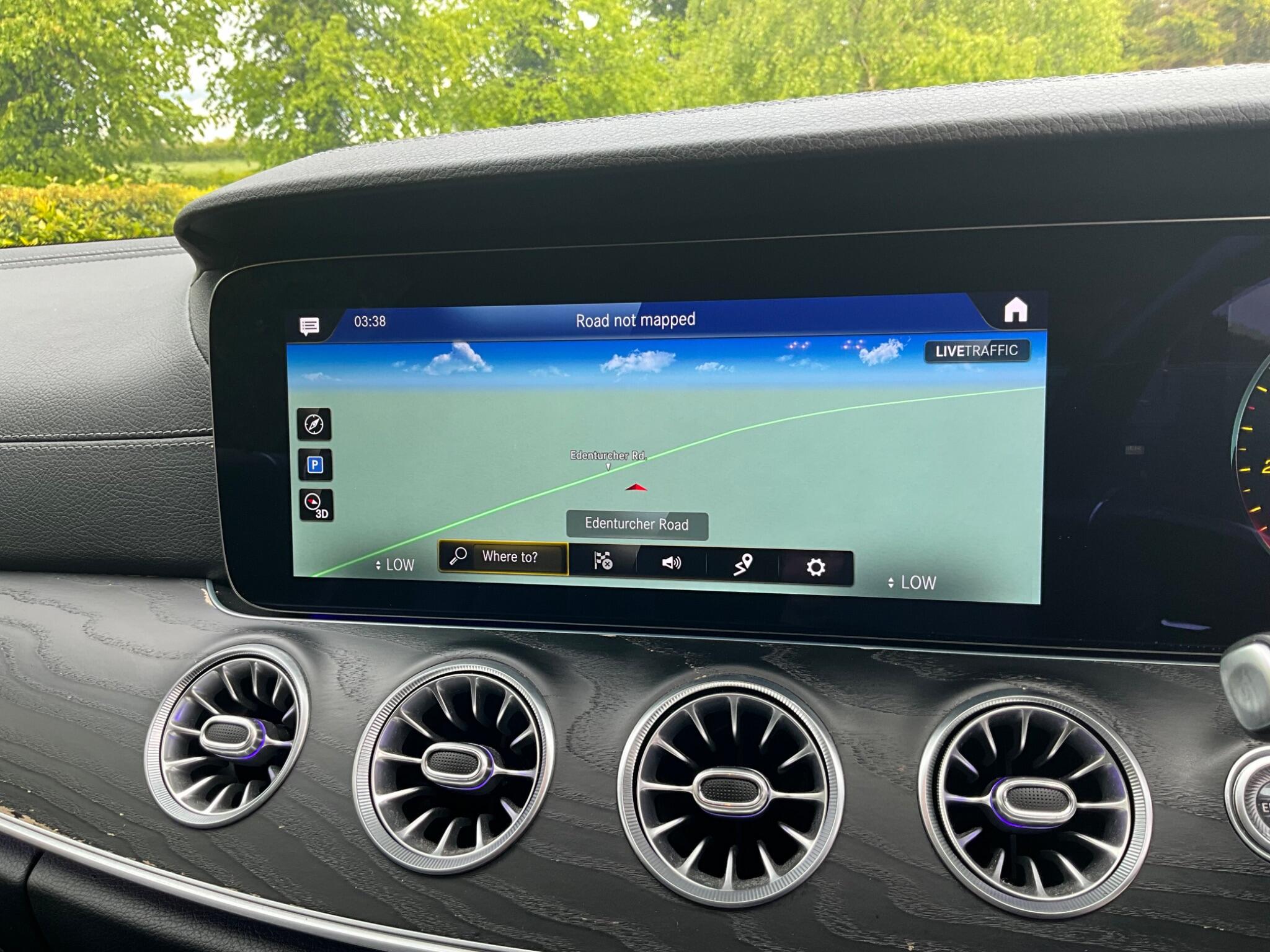 Mercedes-Benz E Class view 24