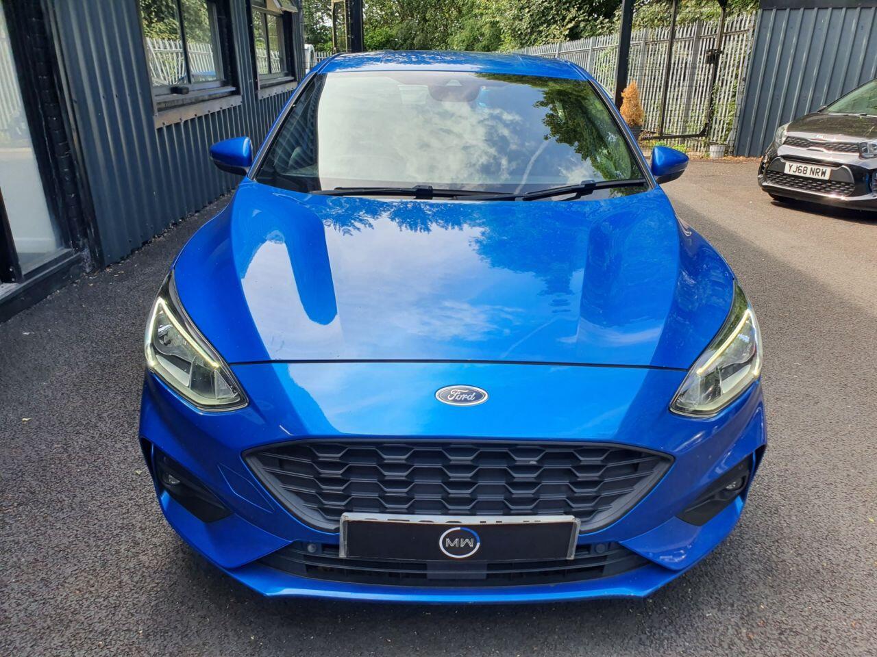 Ford Focus view 8