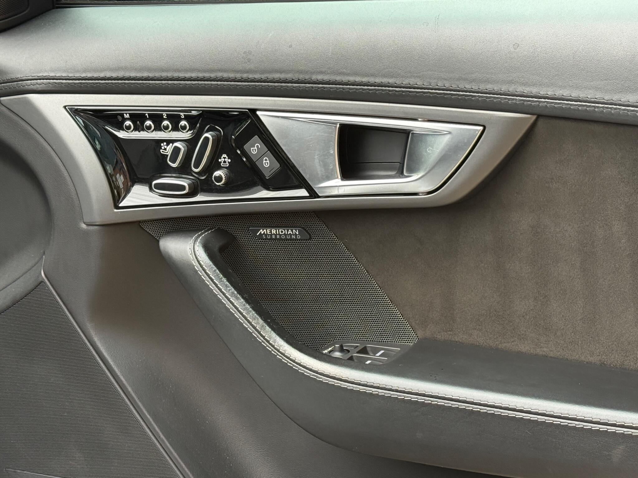 Jaguar F-Type view 26