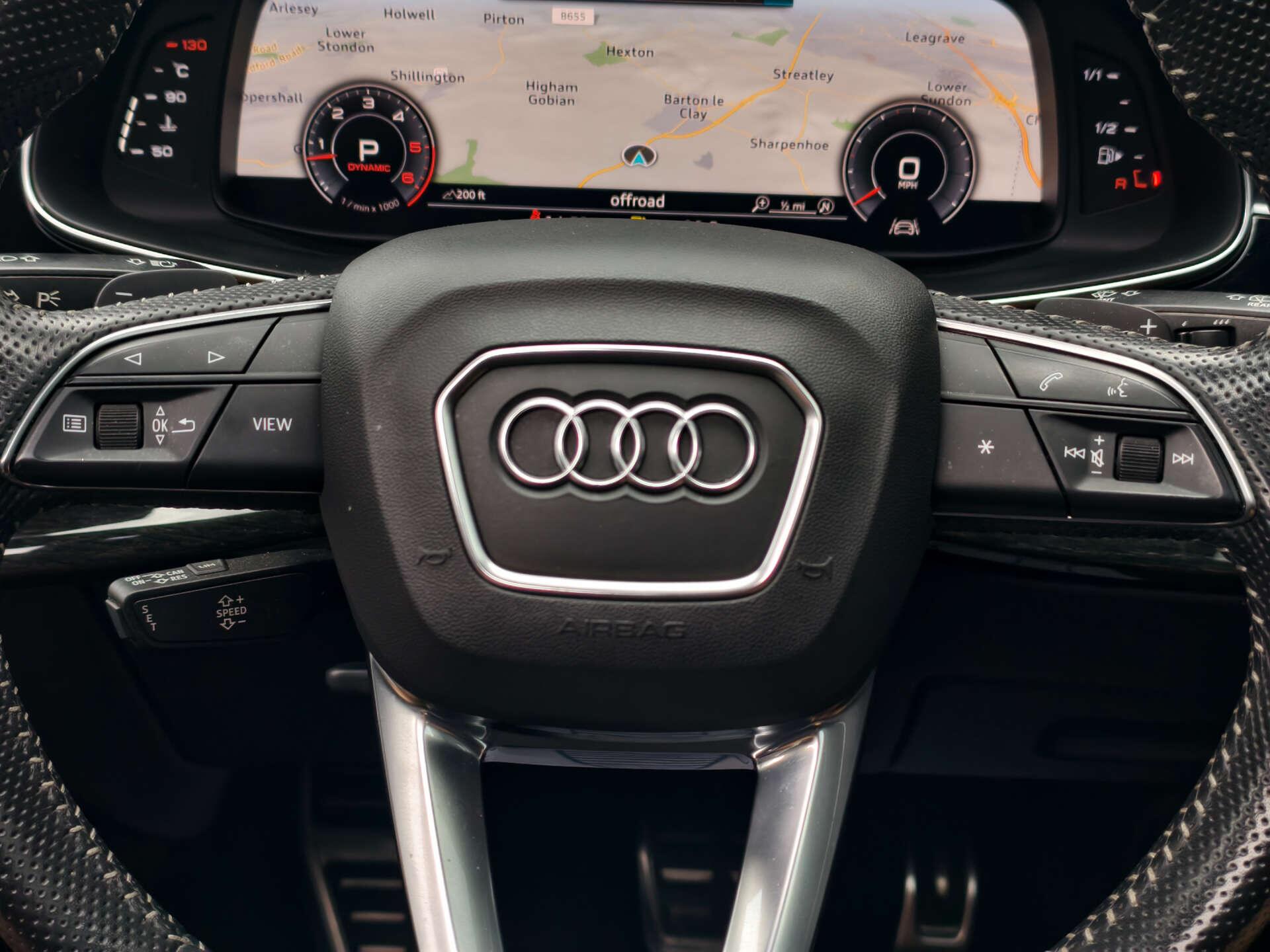 Audi Q8 view 36