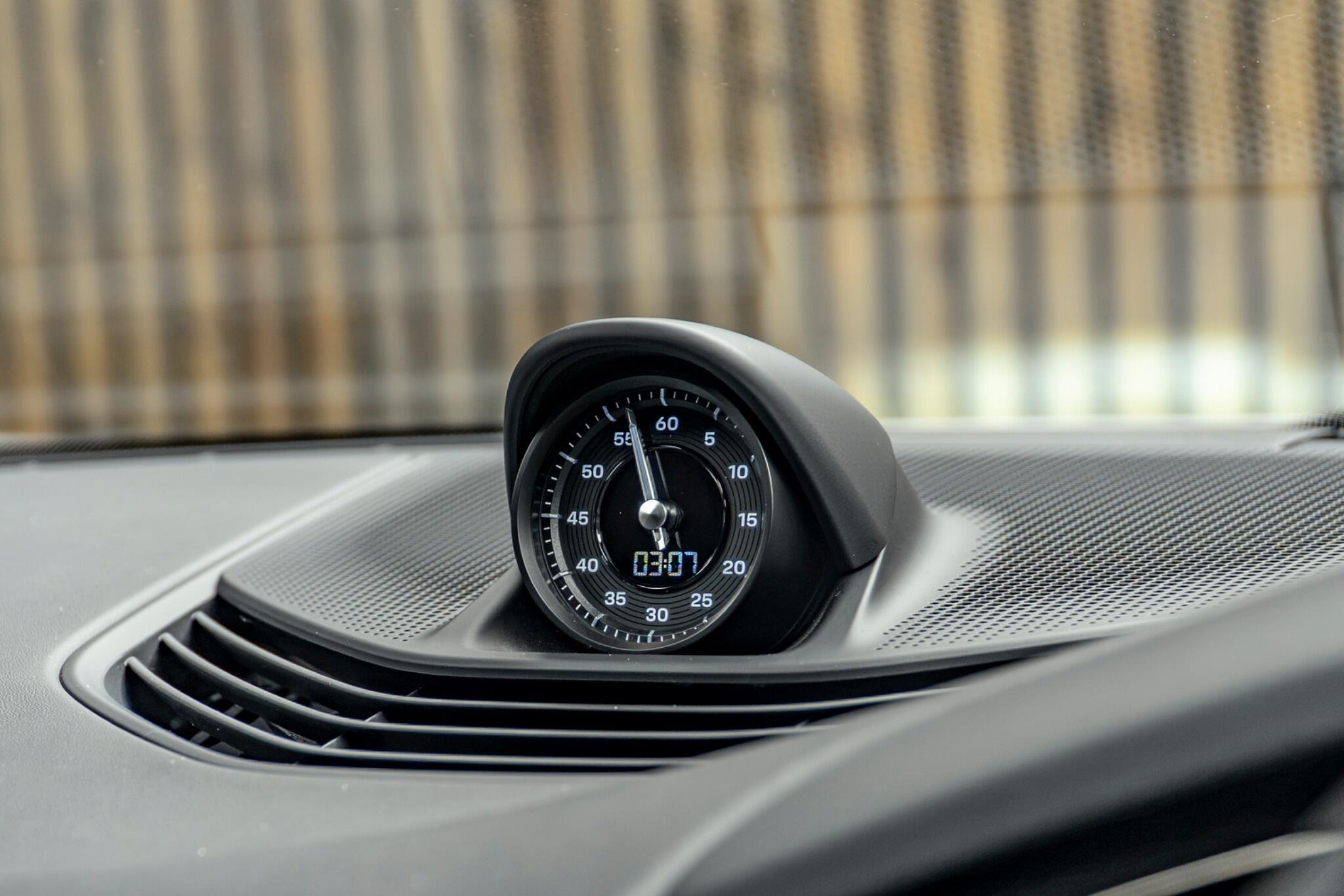 Porsche Taycan view 42