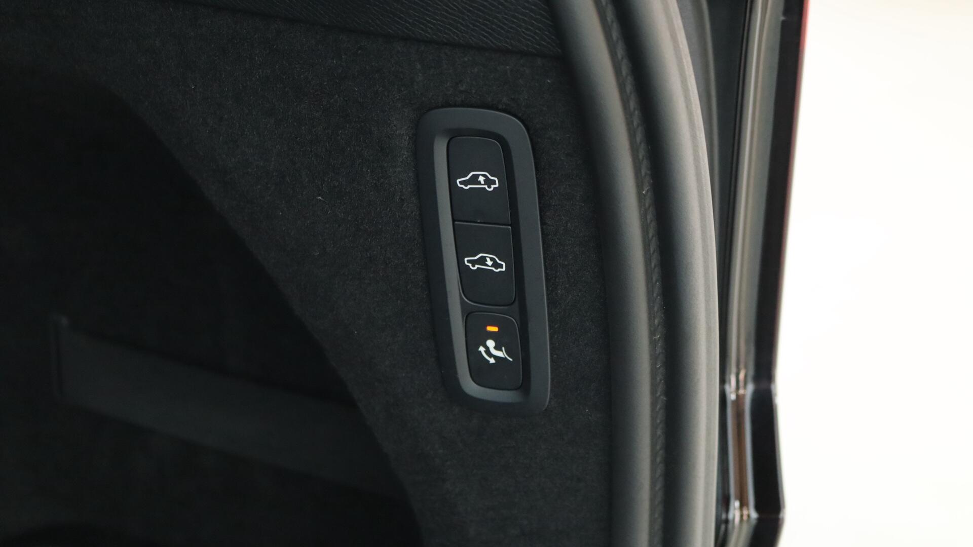 Volvo XC90 view 47