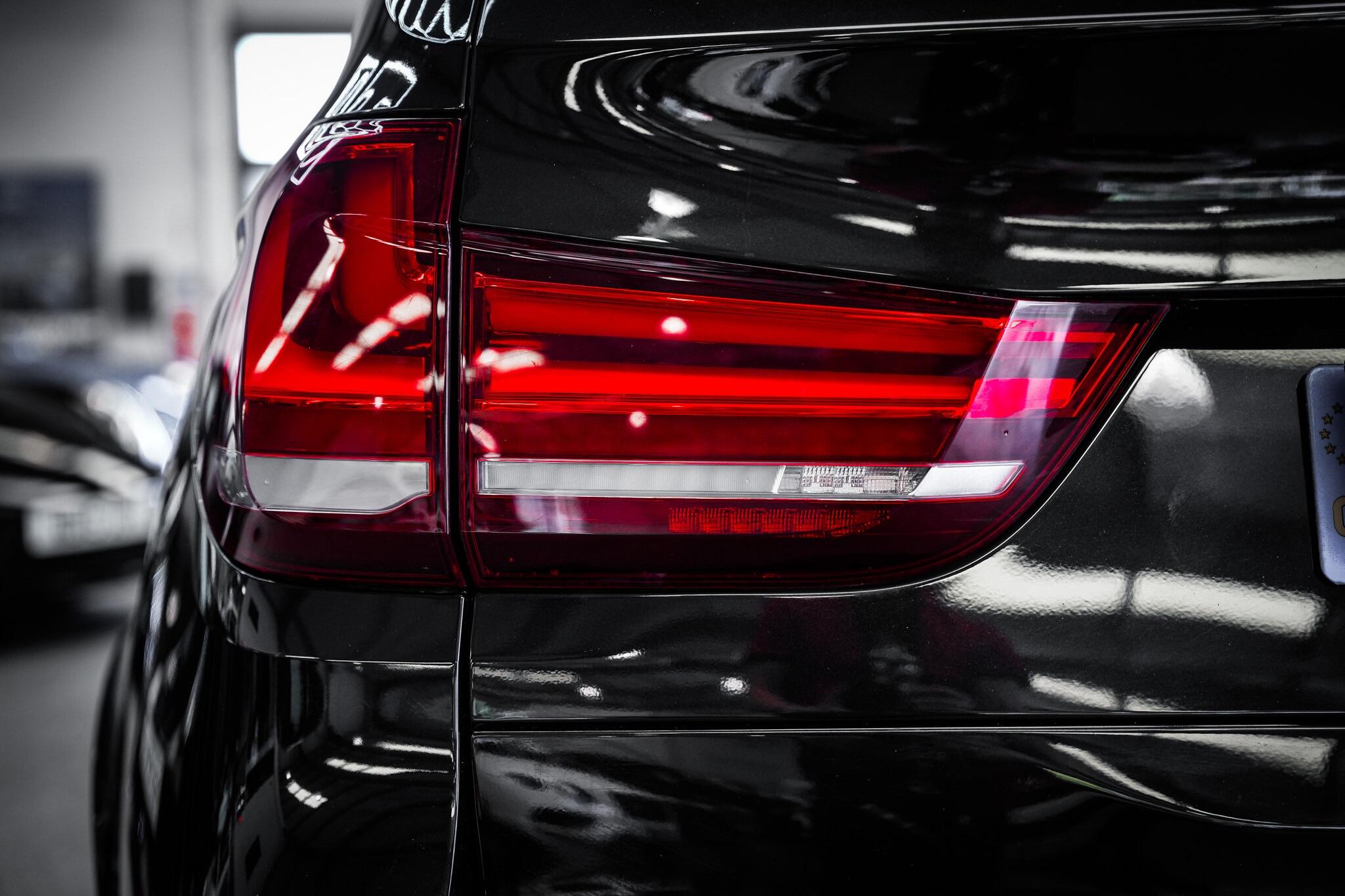BMW X5 view 32
