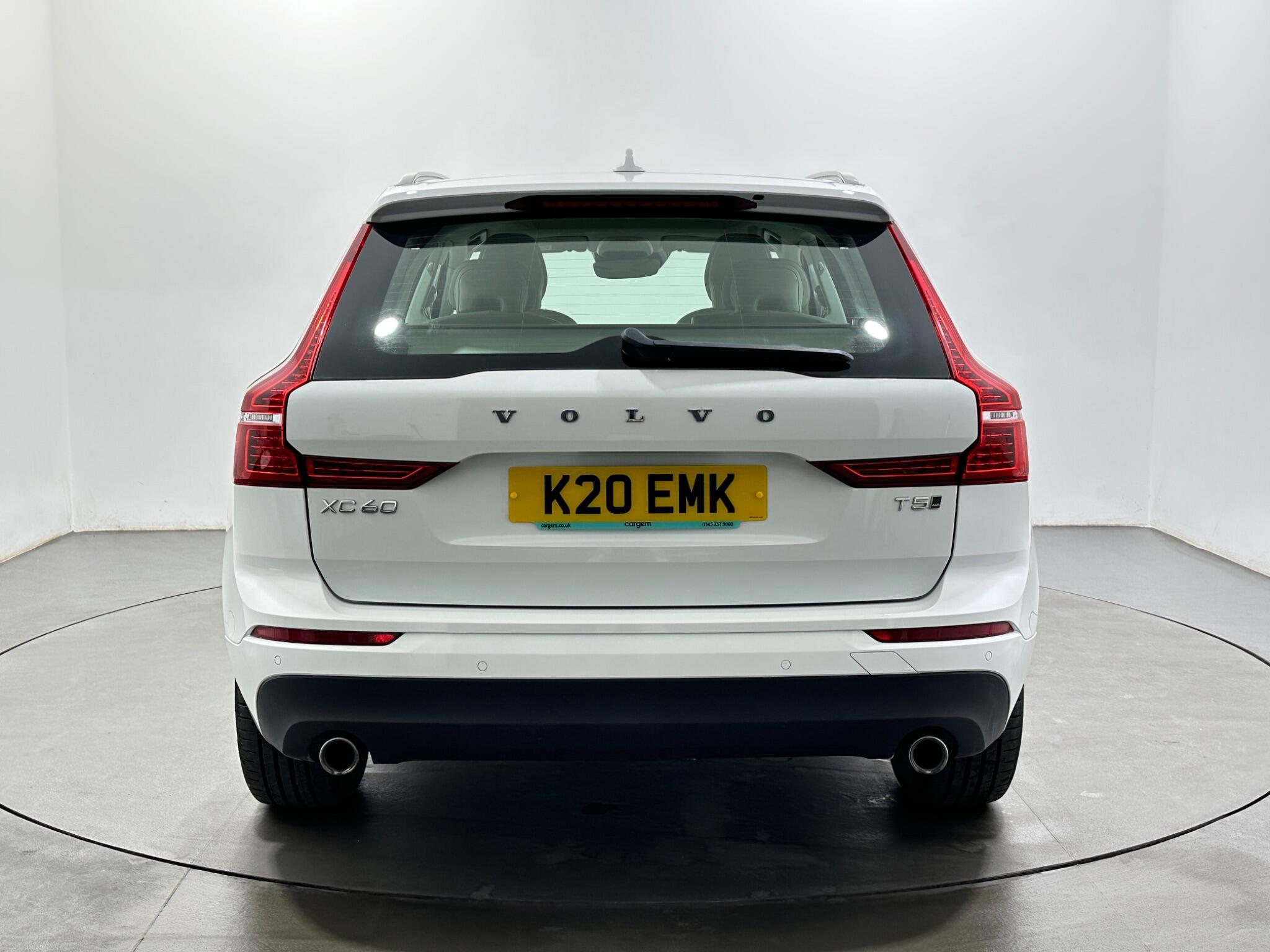 Volvo XC60 view 7