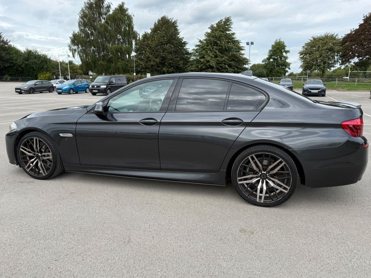 BMW 5 Series view 59