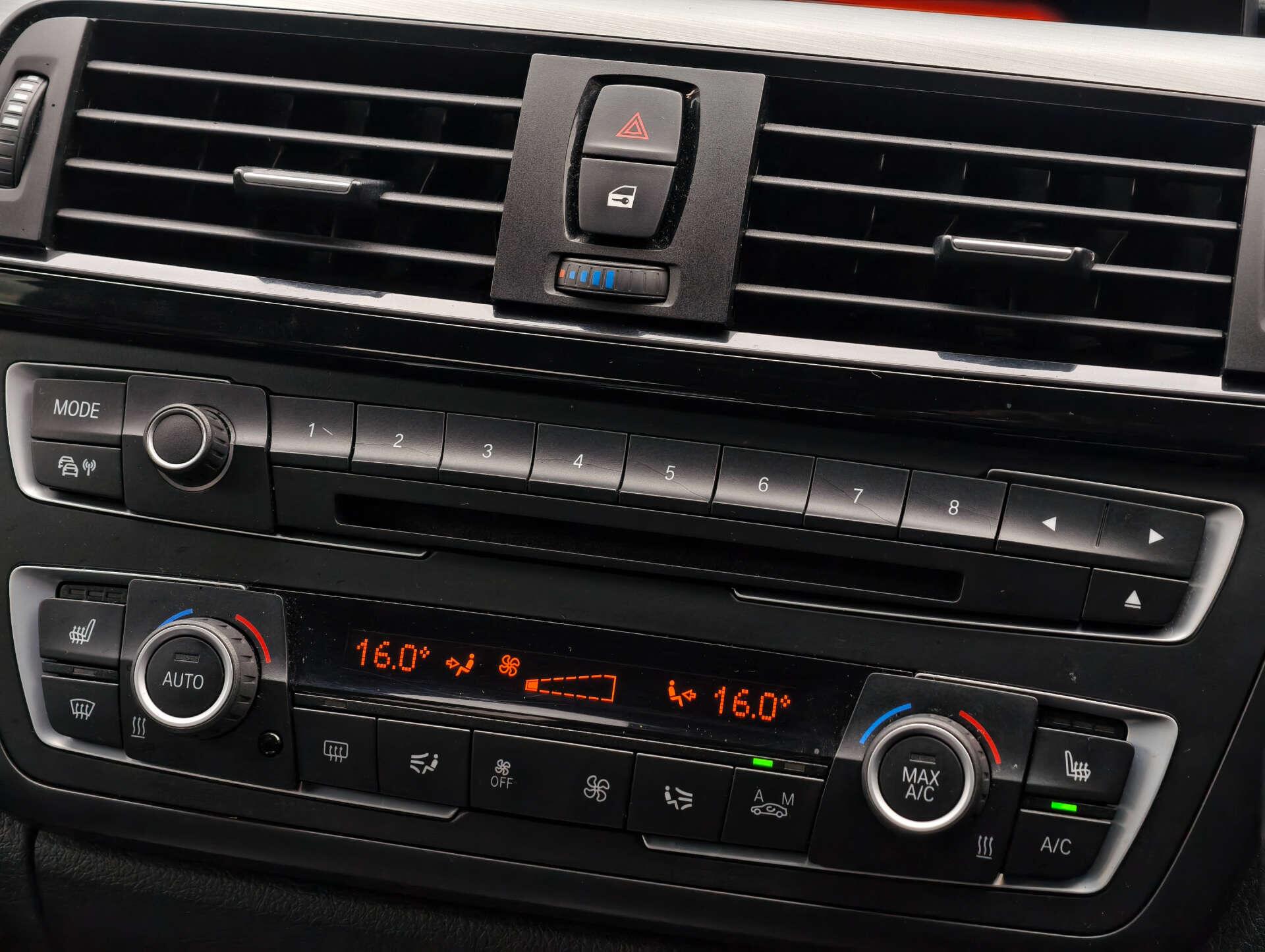 BMW 3 Series view 36