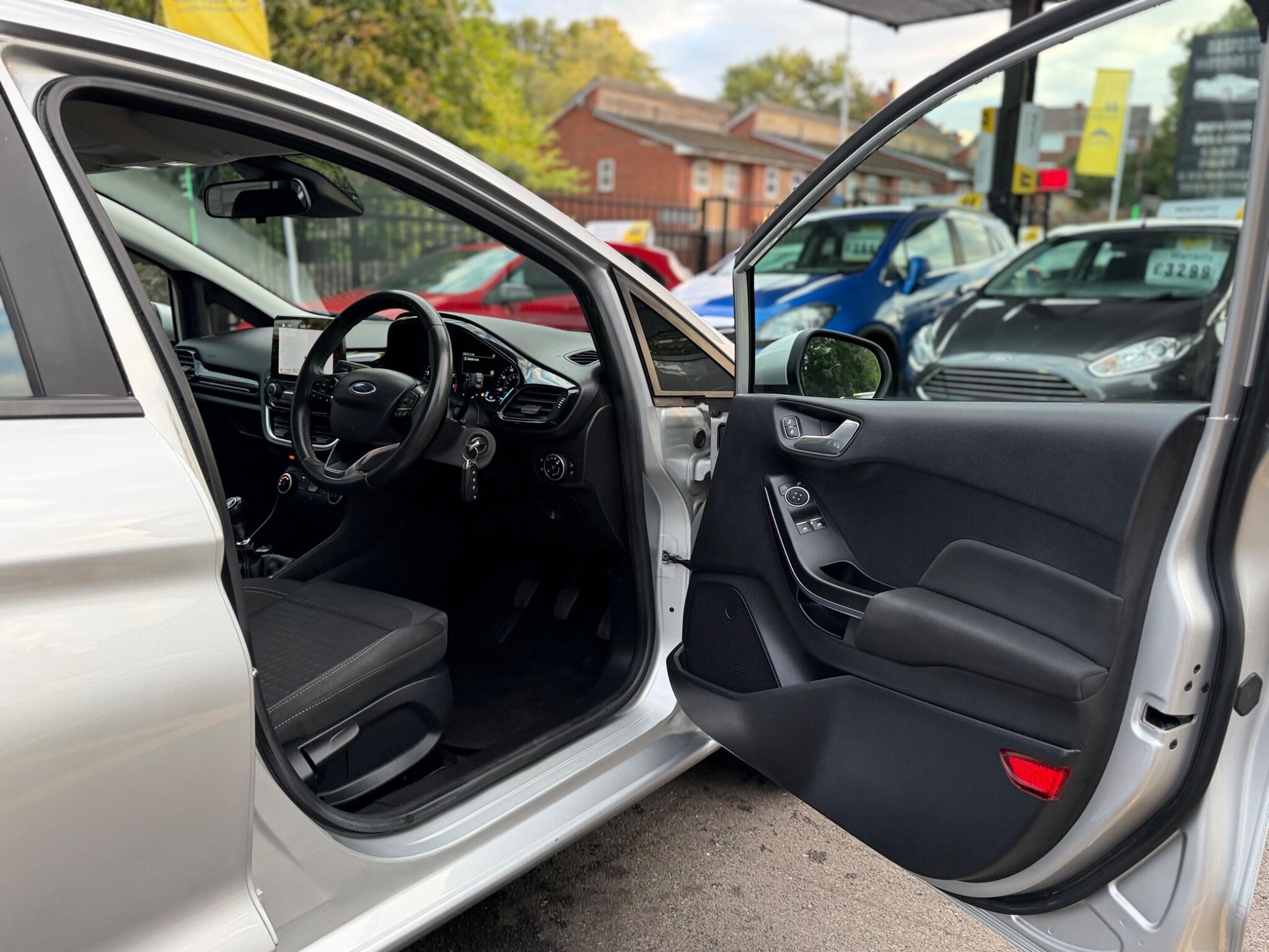 Ford Fiesta view 12