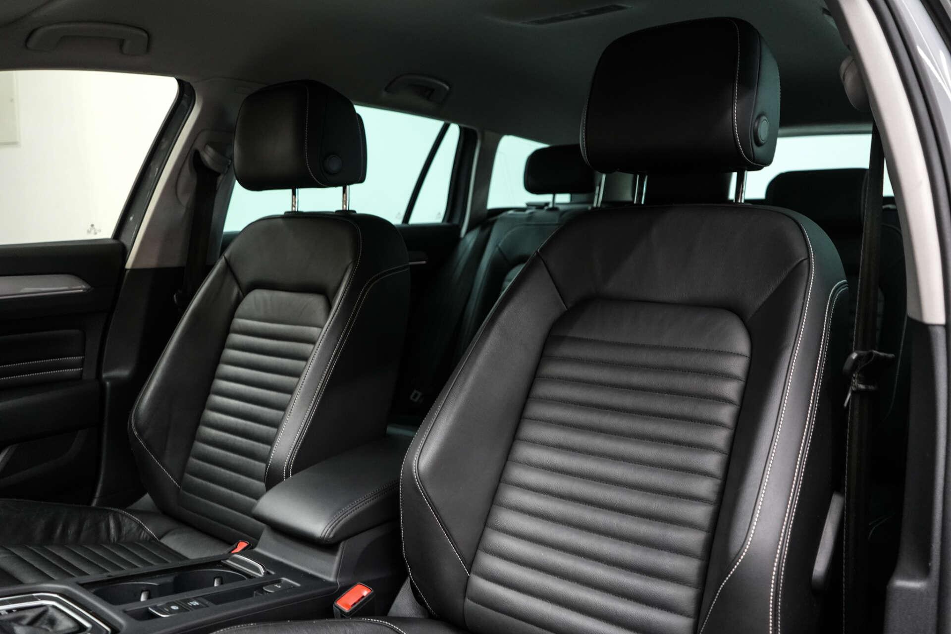 Volkswagen Passat view 13