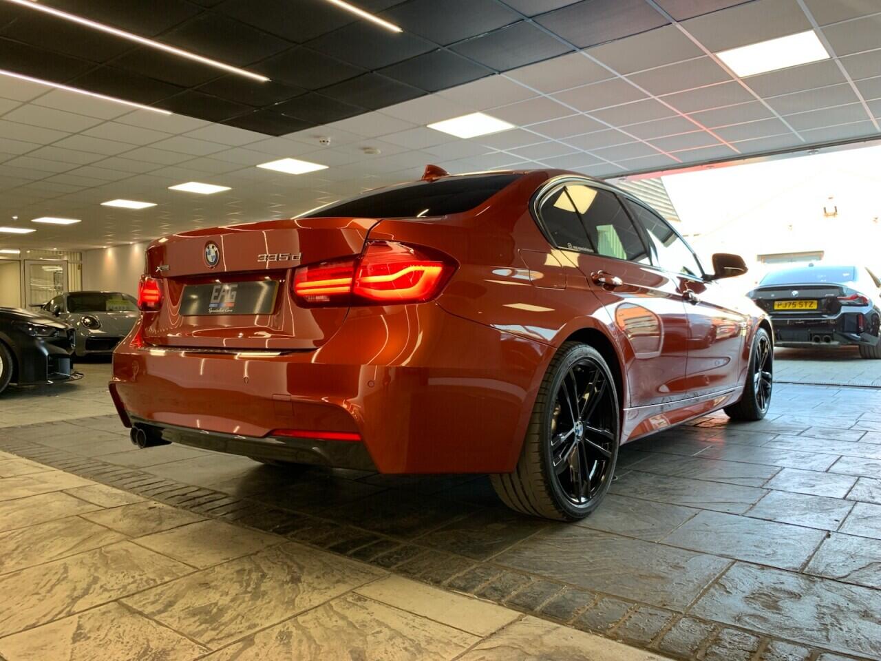 BMW 3 Series view 15