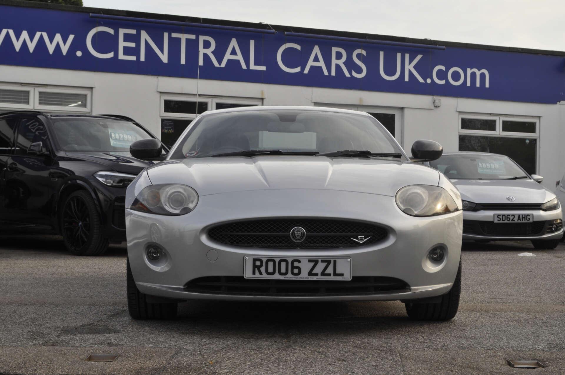Jaguar XK view 3