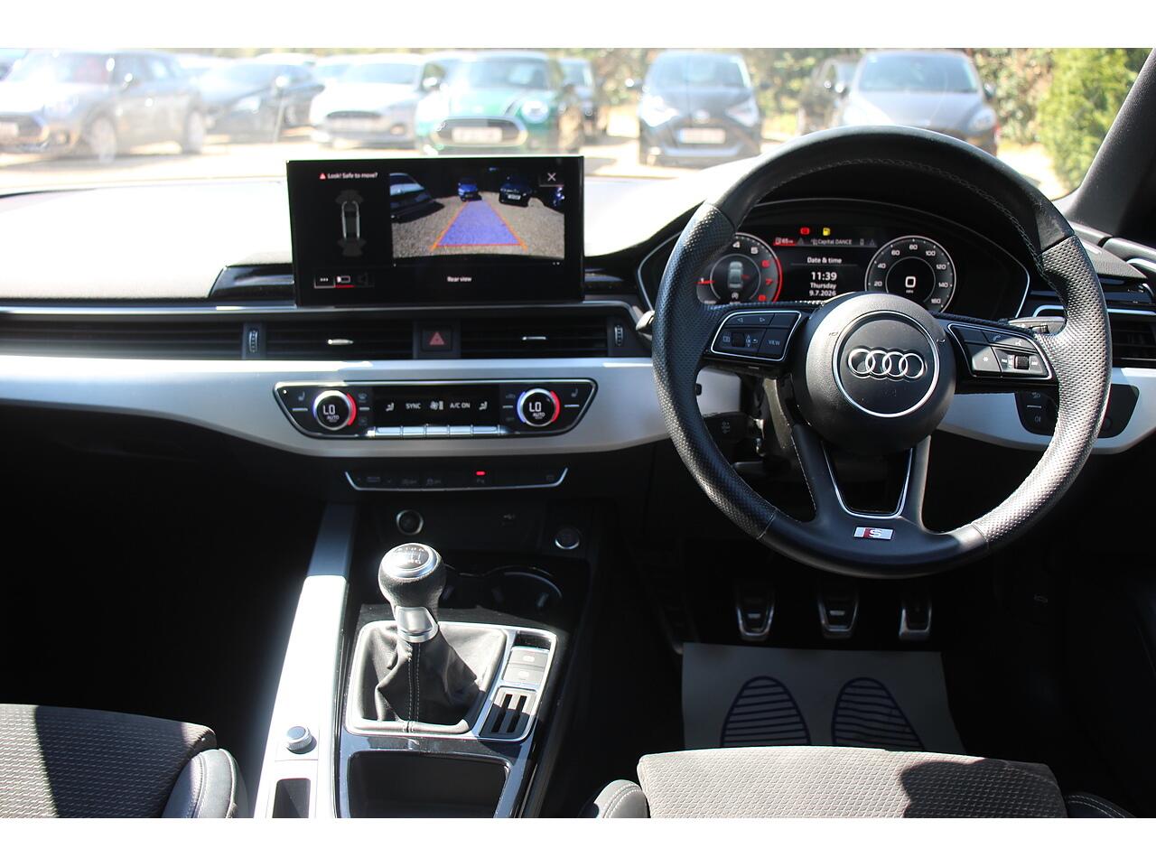 Audi A4 view 19