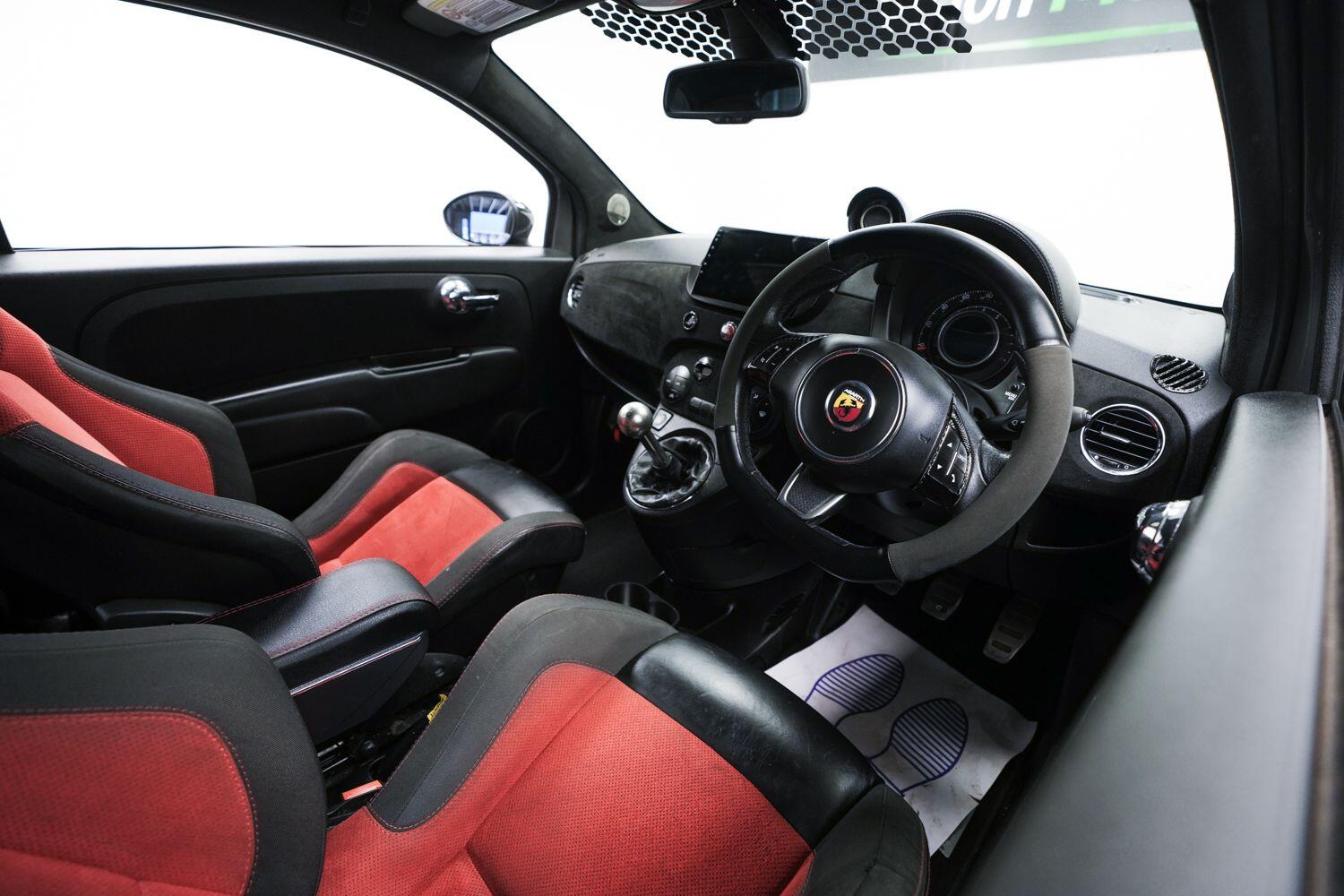 Abarth 595 view 8