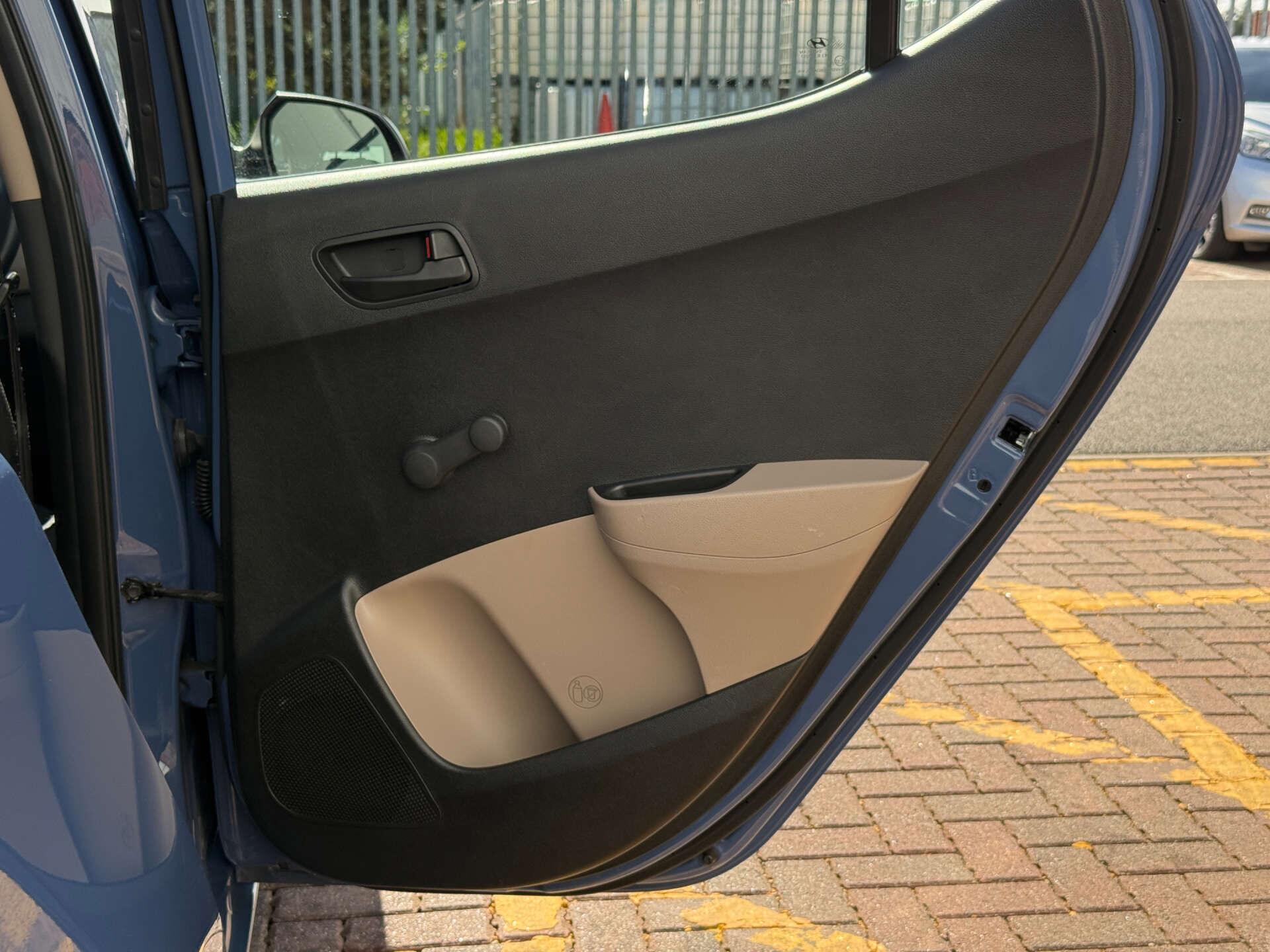 Hyundai I10 view 24
